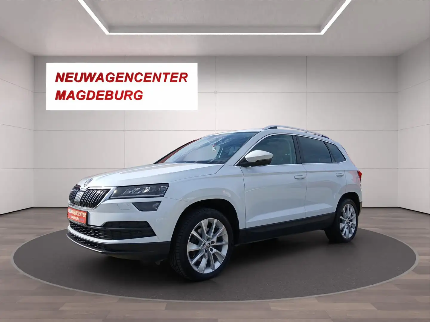 Skoda Karoq 1.5 TSI Style*KAMERA*AHK*ACC*el.H-KLAPPE*SHZ*APP C Blanc - 1