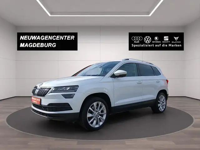 Skoda Karoq 1.5 TSI Style*KAMERA*AHK*ACC*el.H-KLAPPE*SHZ*APP C