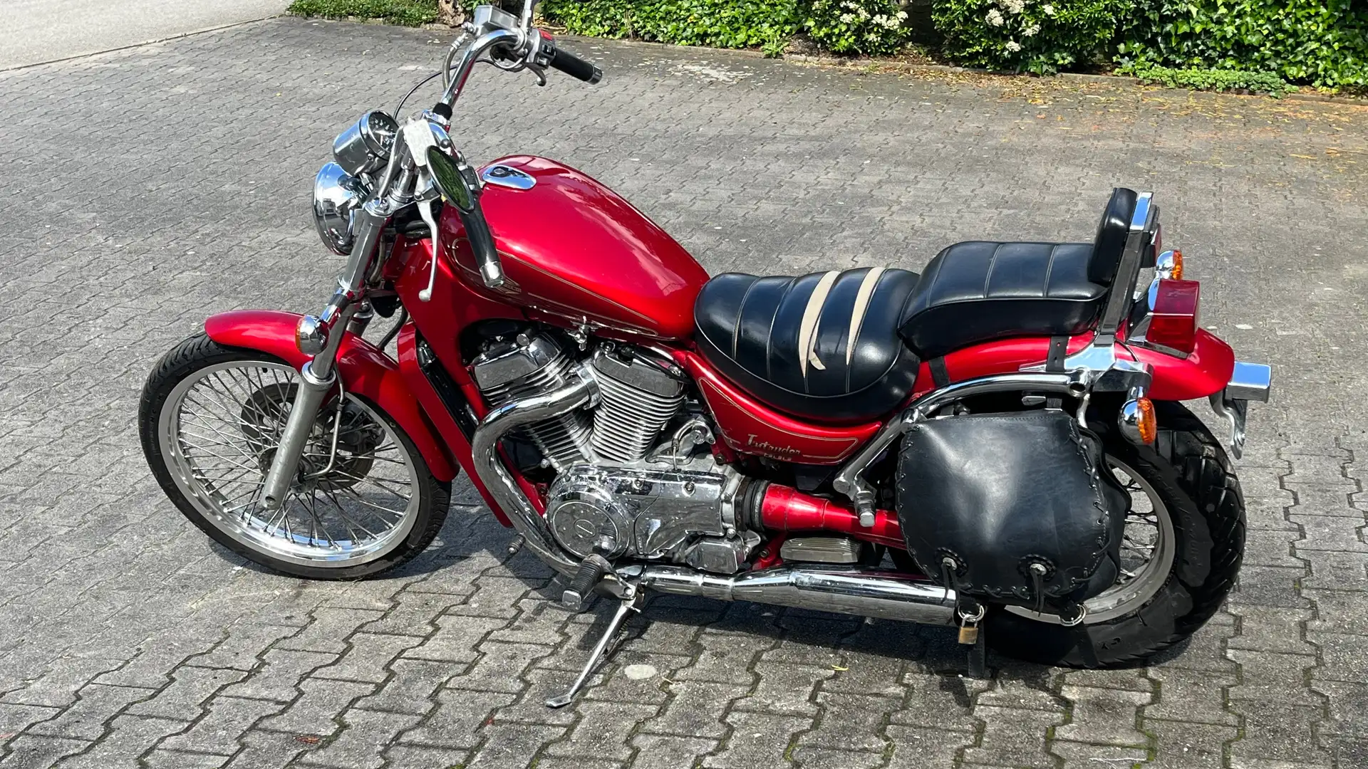 Suzuki Intruder M Intruder VS 800 Rouge - 1