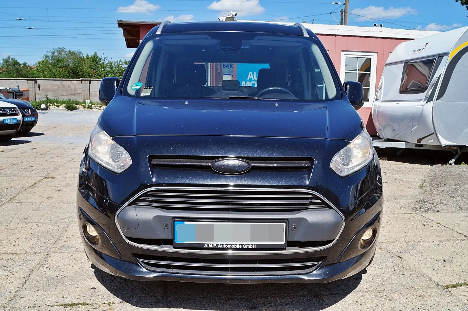 Ford Grand Tourneo Connect Titanium 1.5TDCi, PANO, Schwarz - 2
