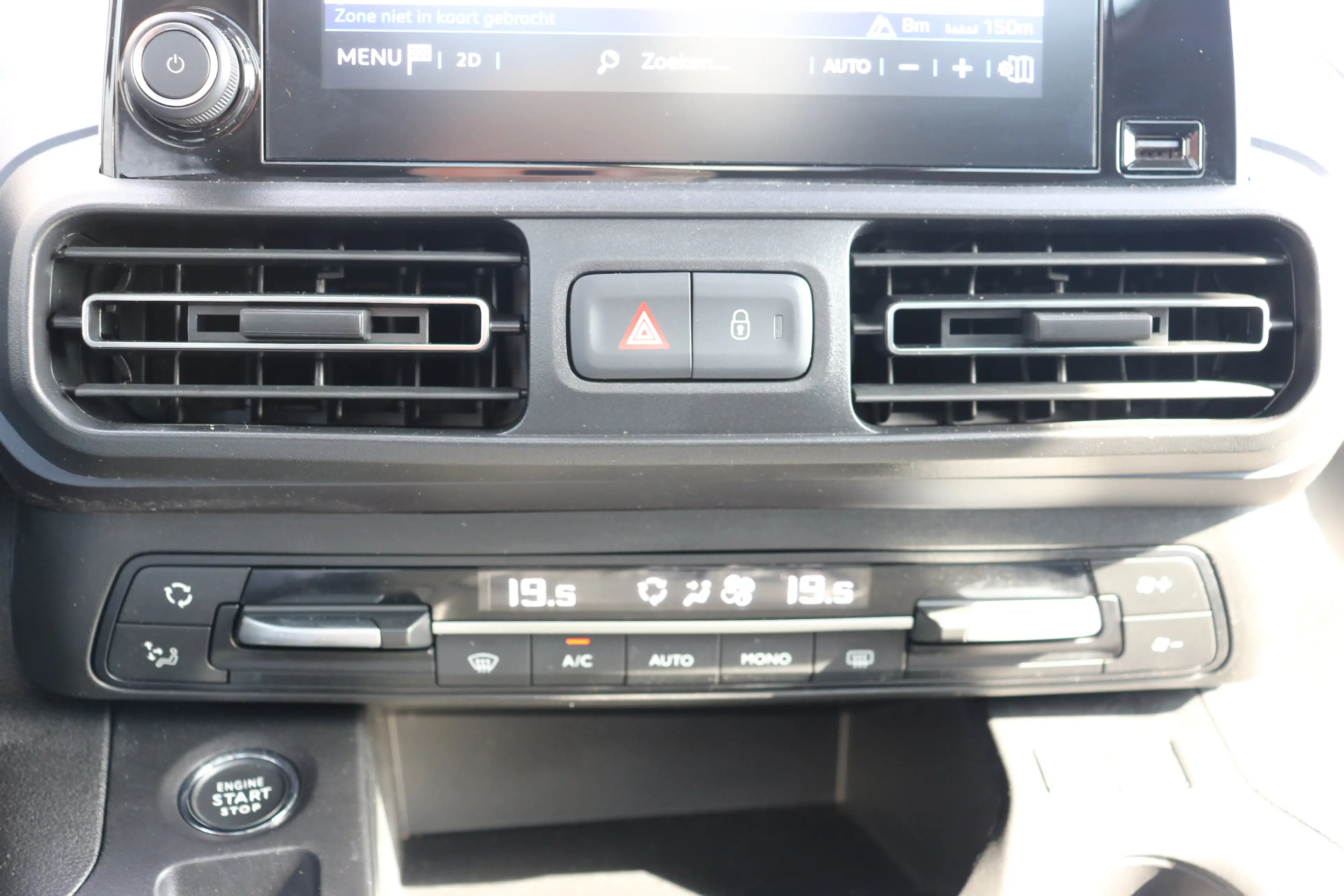 Peugeot e-Rifter EV Allure Pack 50 kWh | Camera | Apple Carplay | P — photo 36