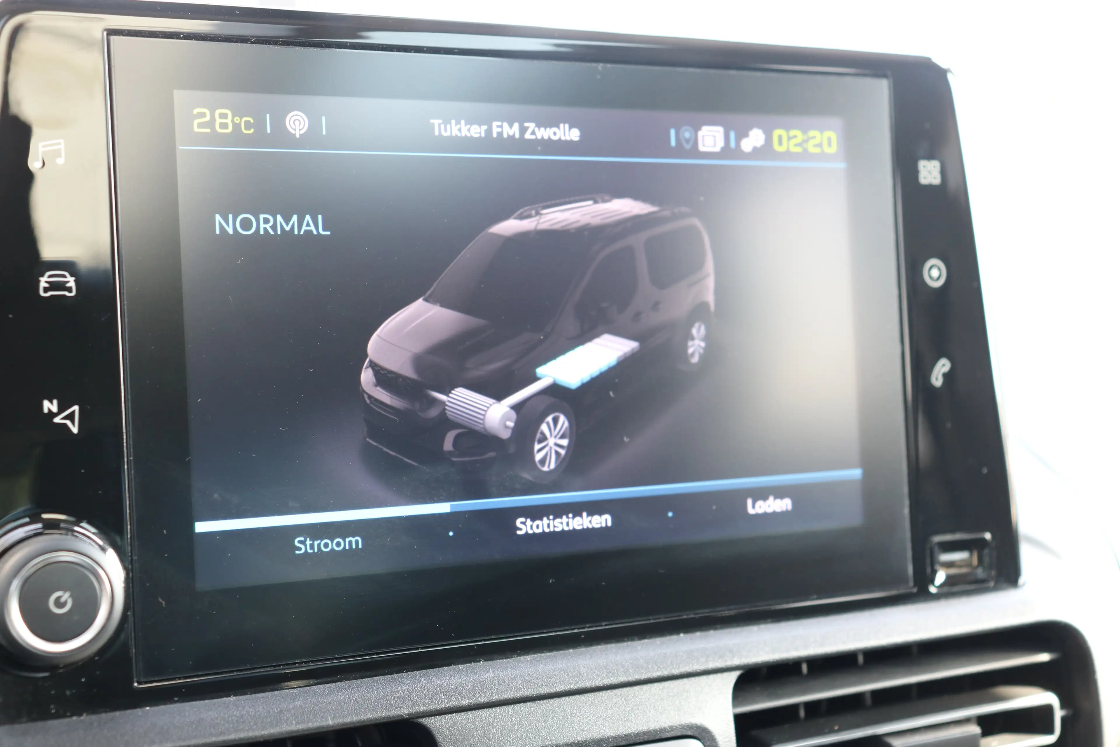 Peugeot e-Rifter EV Allure Pack 50 kWh | Camera | Apple Carplay | P — photo 33