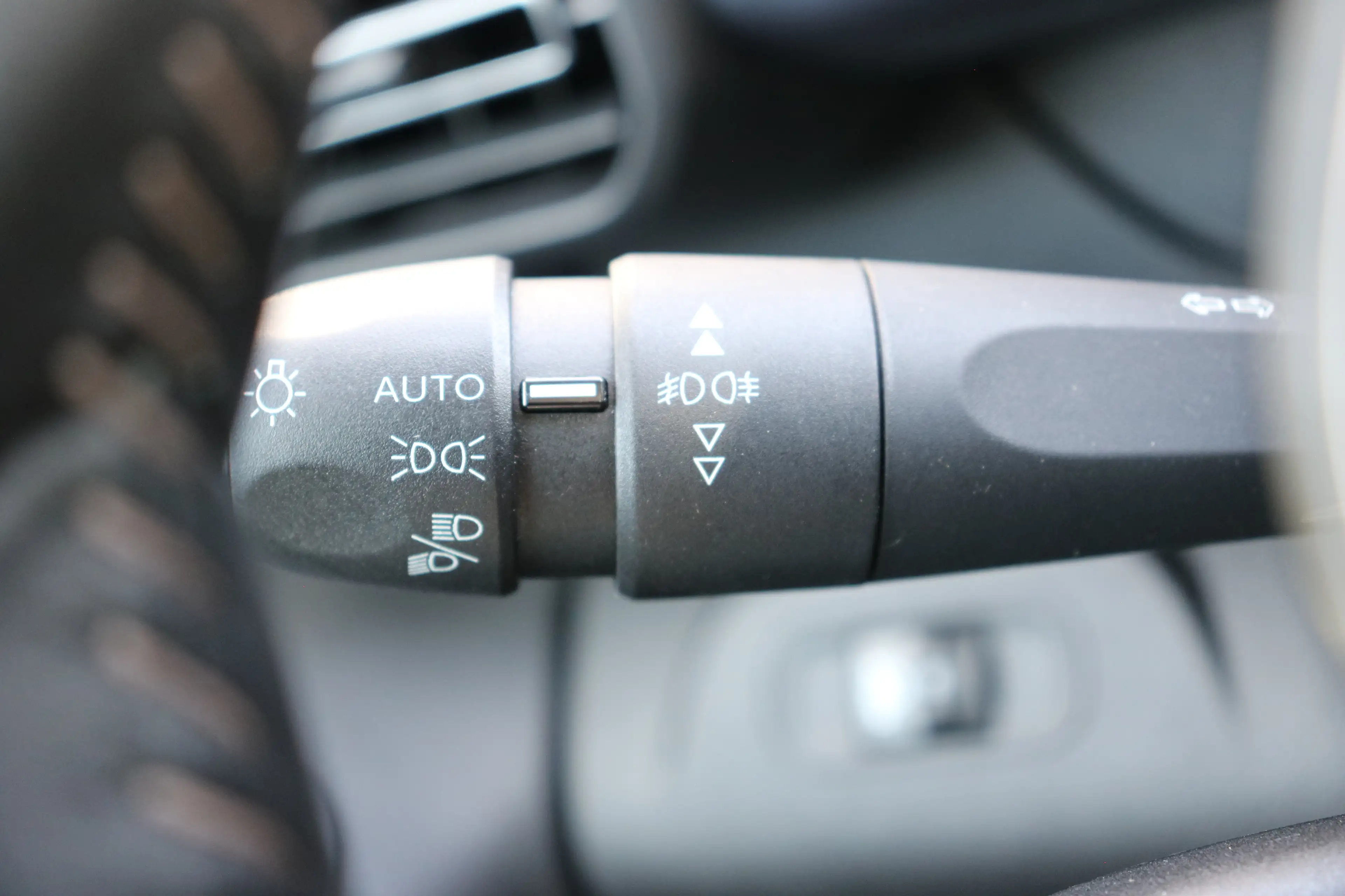 Peugeot e-Rifter EV Allure Pack 50 kWh | Camera | Apple Carplay | P — photo 27