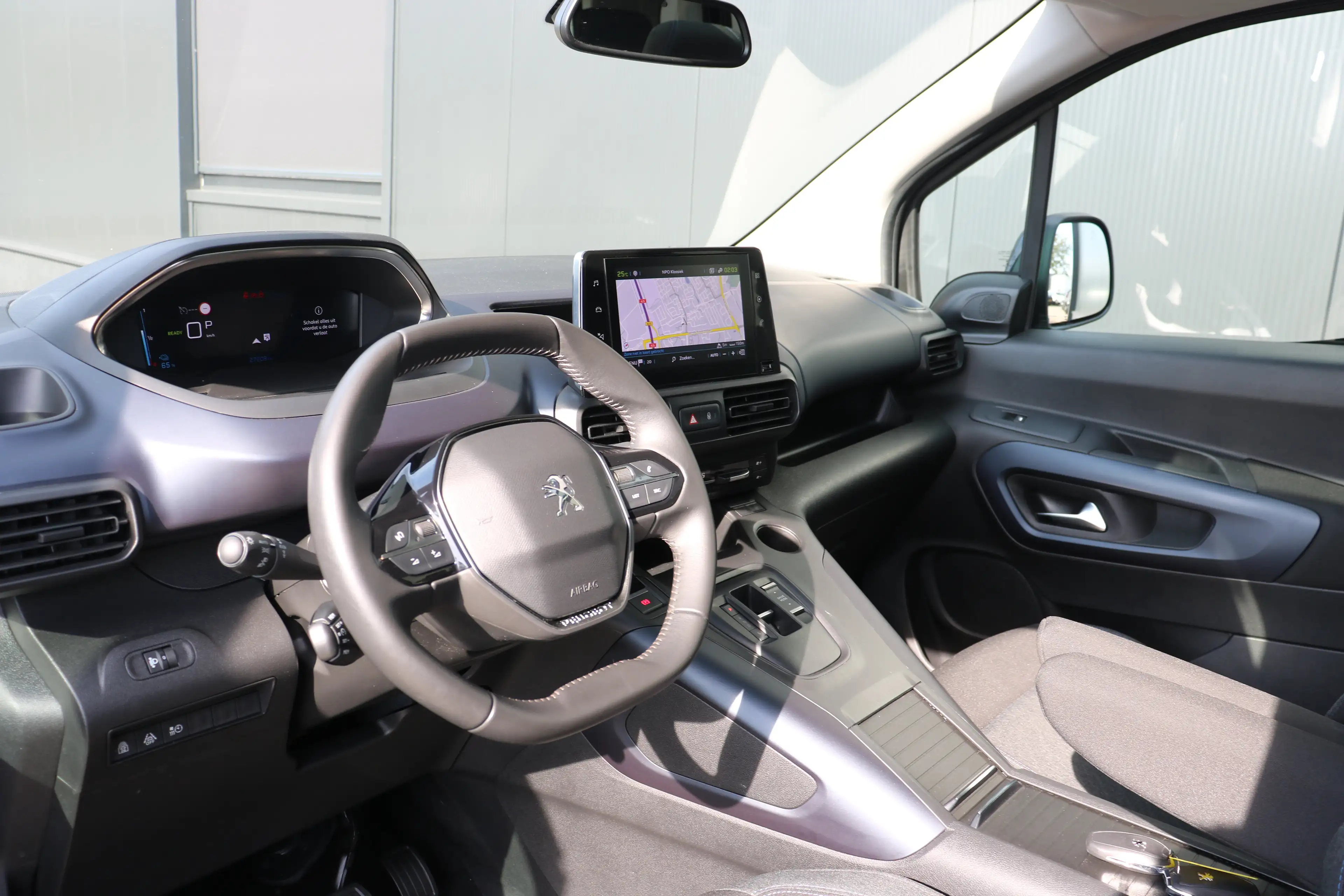 Peugeot e-Rifter EV Allure Pack 50 kWh | Camera | Apple Carplay | P — photo 13