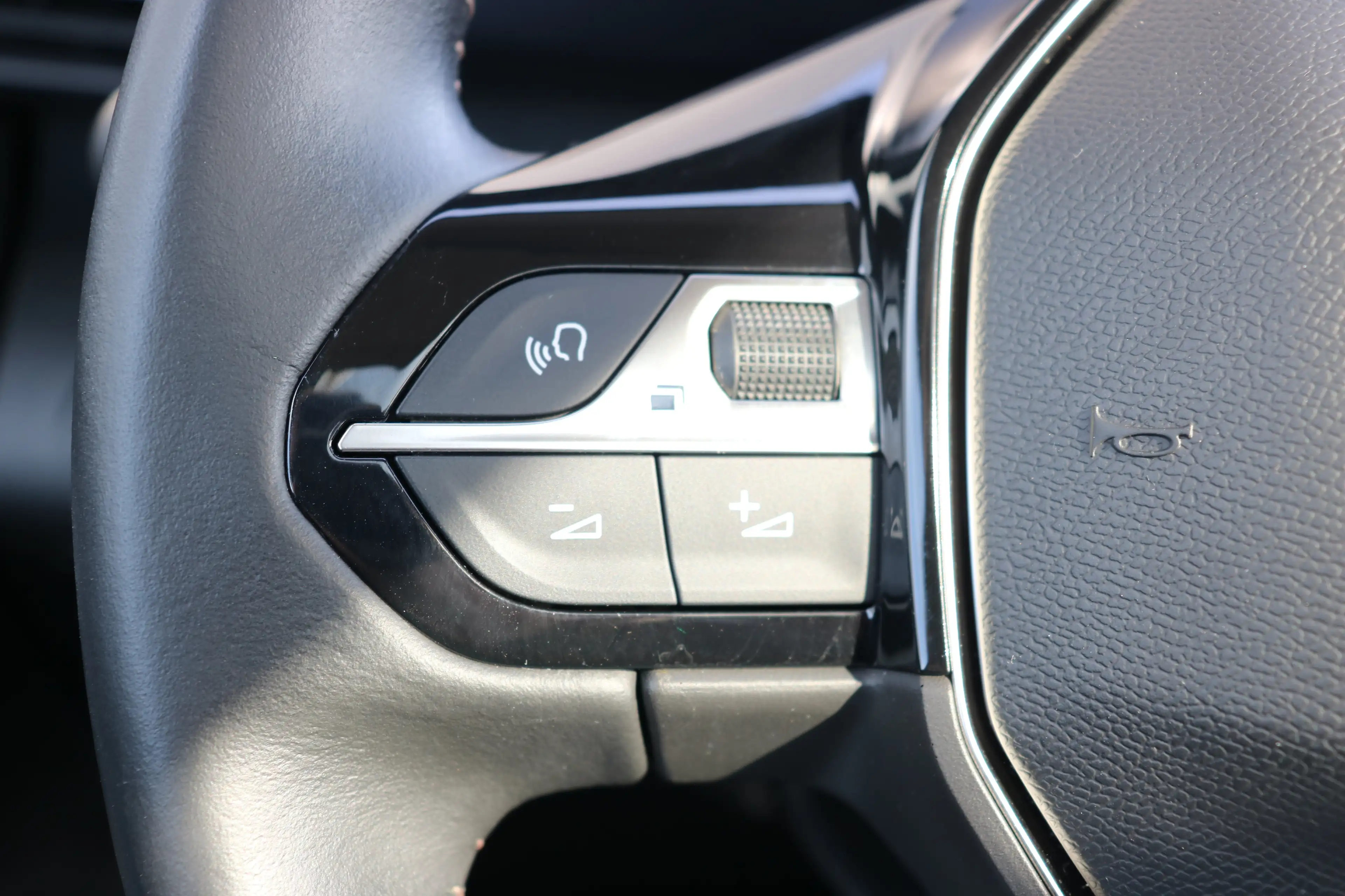 Peugeot e-Rifter EV Allure Pack 50 kWh | Camera | Apple Carplay | P — photo 24
