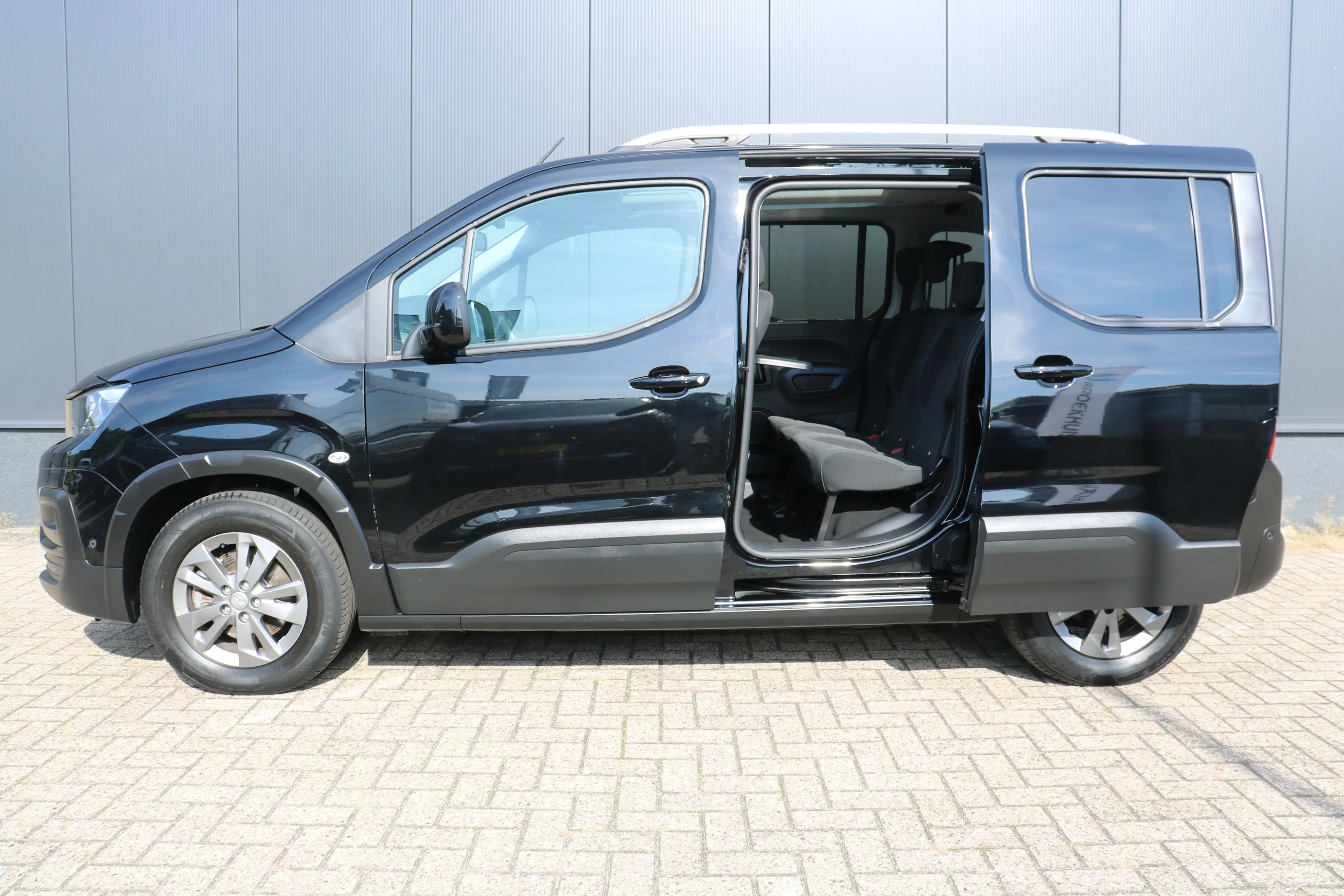 Peugeot e-Rifter EV Allure Pack 50 kWh | Camera | Apple Carplay | P — photo 4