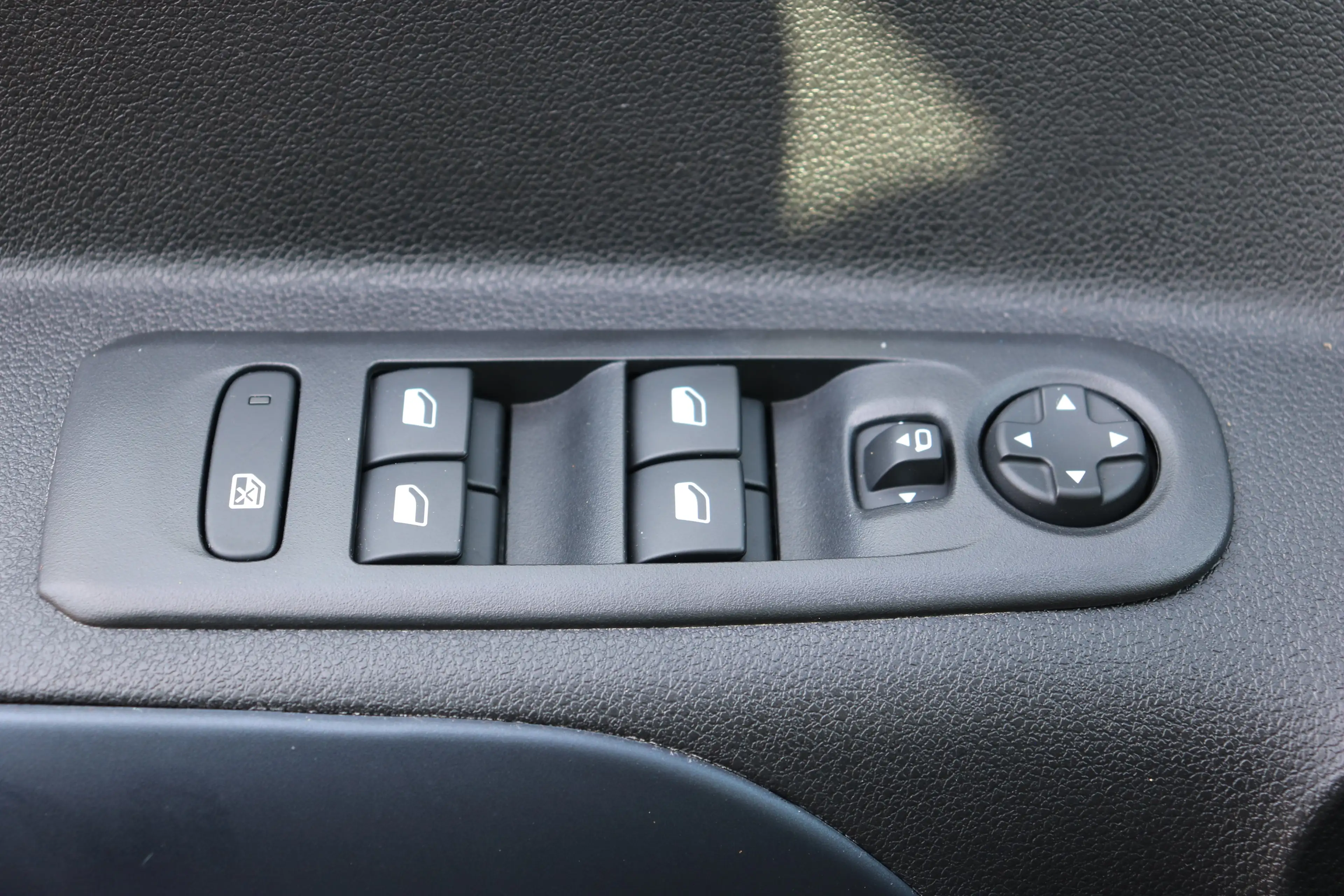 Peugeot e-Rifter EV Allure Pack 50 kWh | Camera | Apple Carplay | P — photo 43