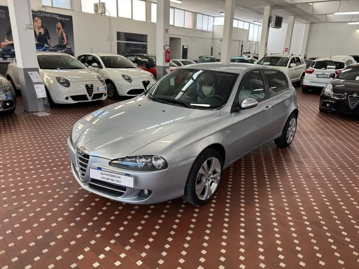 Alfa Romeo 147 1.9 JTD (120) 5 porte Murphy&Nye Argent - 1