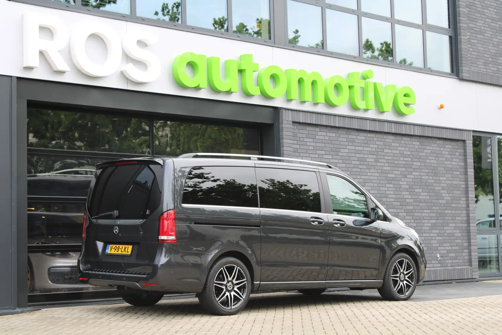 Mercedes-Benz V 300 300d 4-MATIC Lang DC Avantgarde | VOL! | AMG | STO Grijs - 2