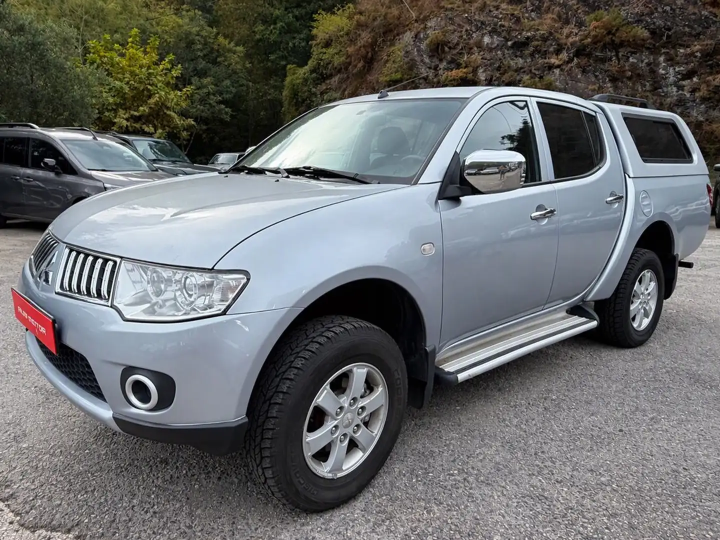 Mitsubishi L200 2.5 DI-D Double Cab Challenge Gris - 2