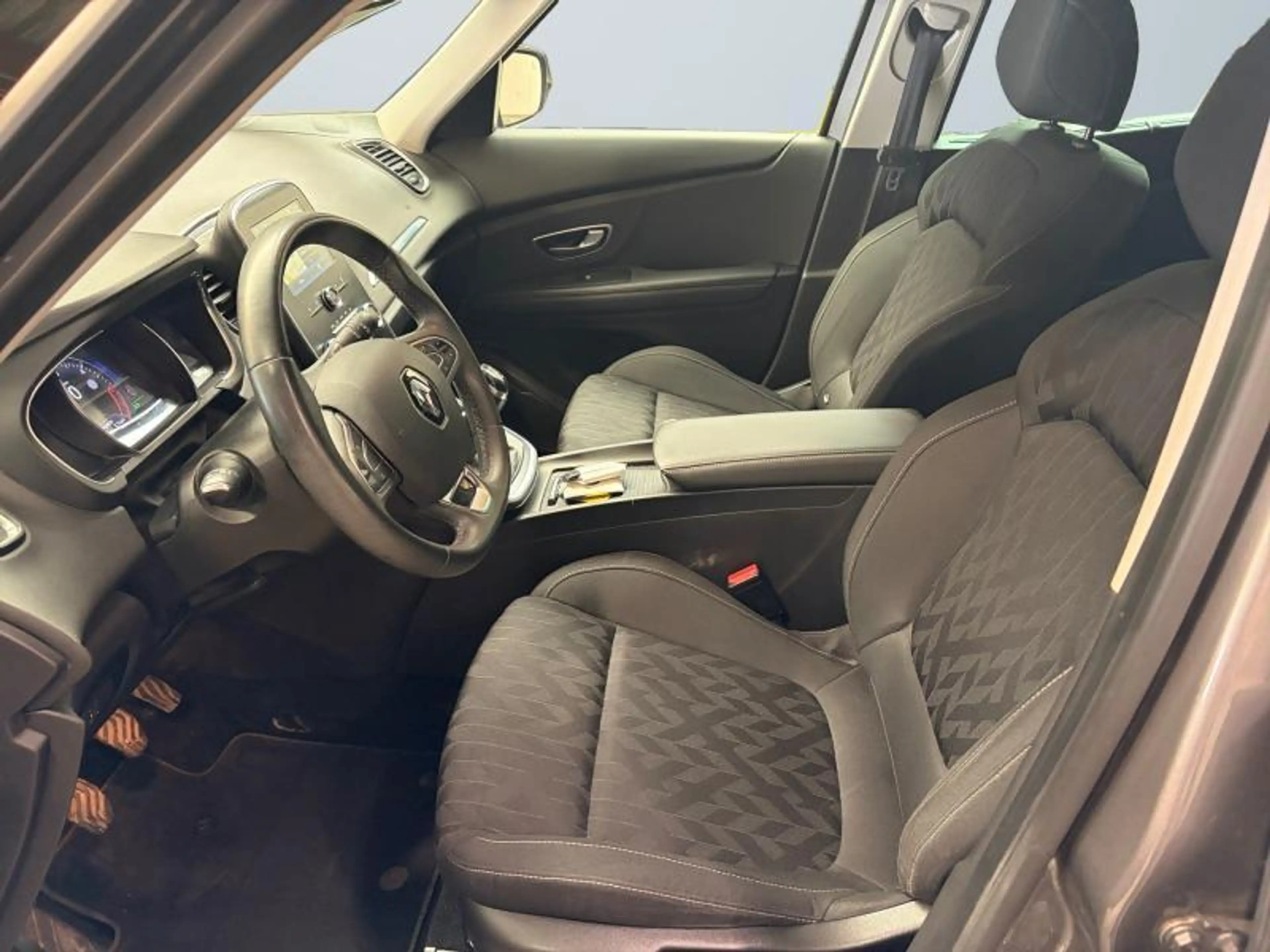 Renault Grand Scenic Limited | 1.7dci 120 cv | 7 Places | Clim | Alu | — photo 10