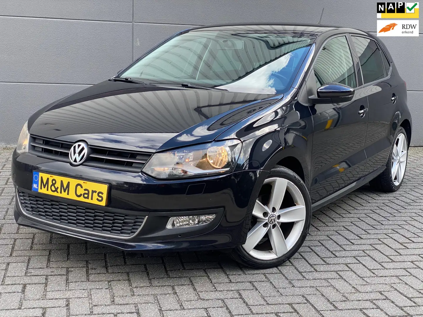 Volkswagen Polo 1.2 TSI Highline/ AUTOMAAT/ 5drs/ nap/ 3e EIG/ dea Zwart - 1