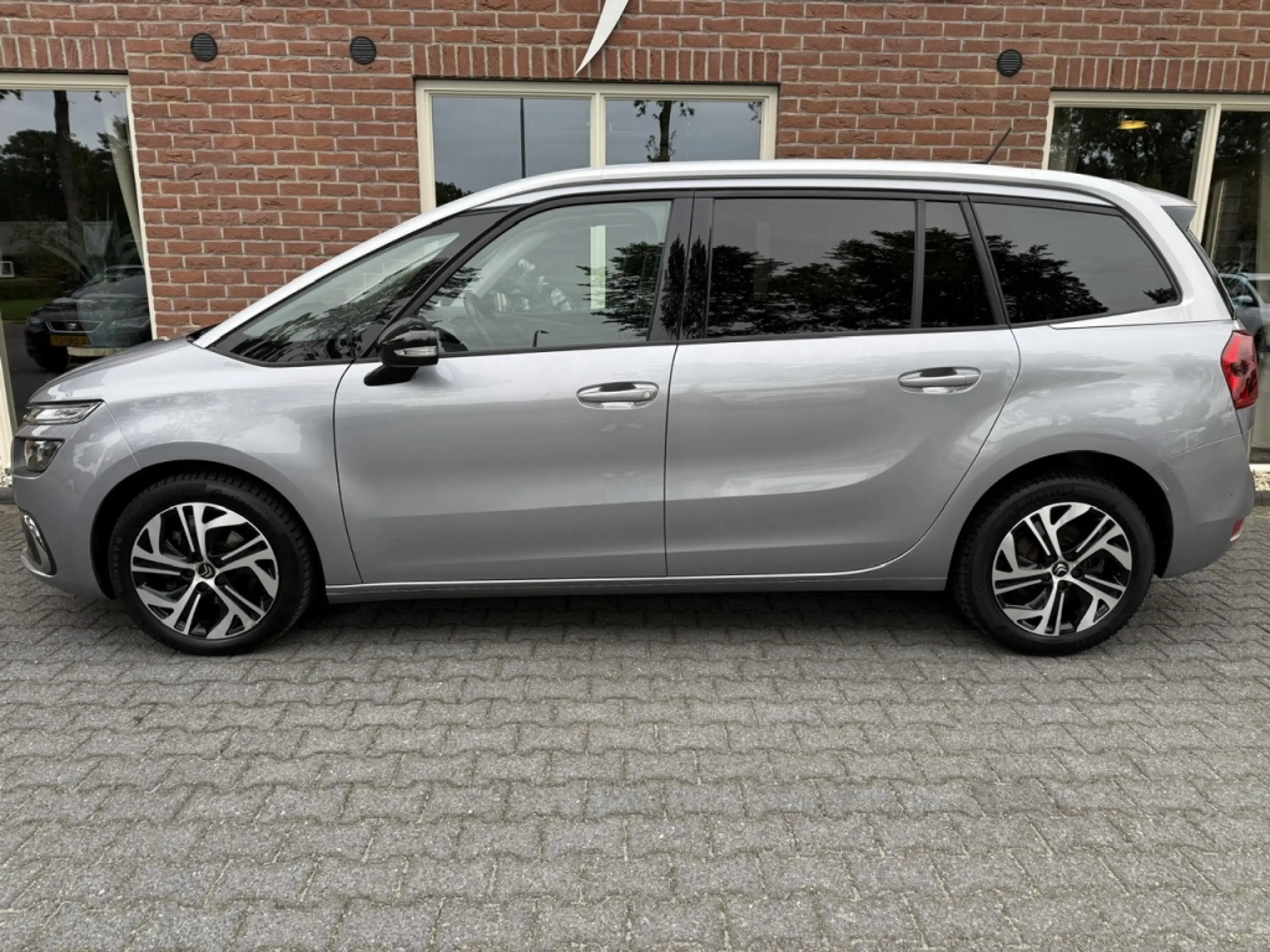Citroen Grand C4 SpaceTourer 1.2 PureTech Bns 7-persoons NAVI / CARPLAY / DAB+ — photo 2