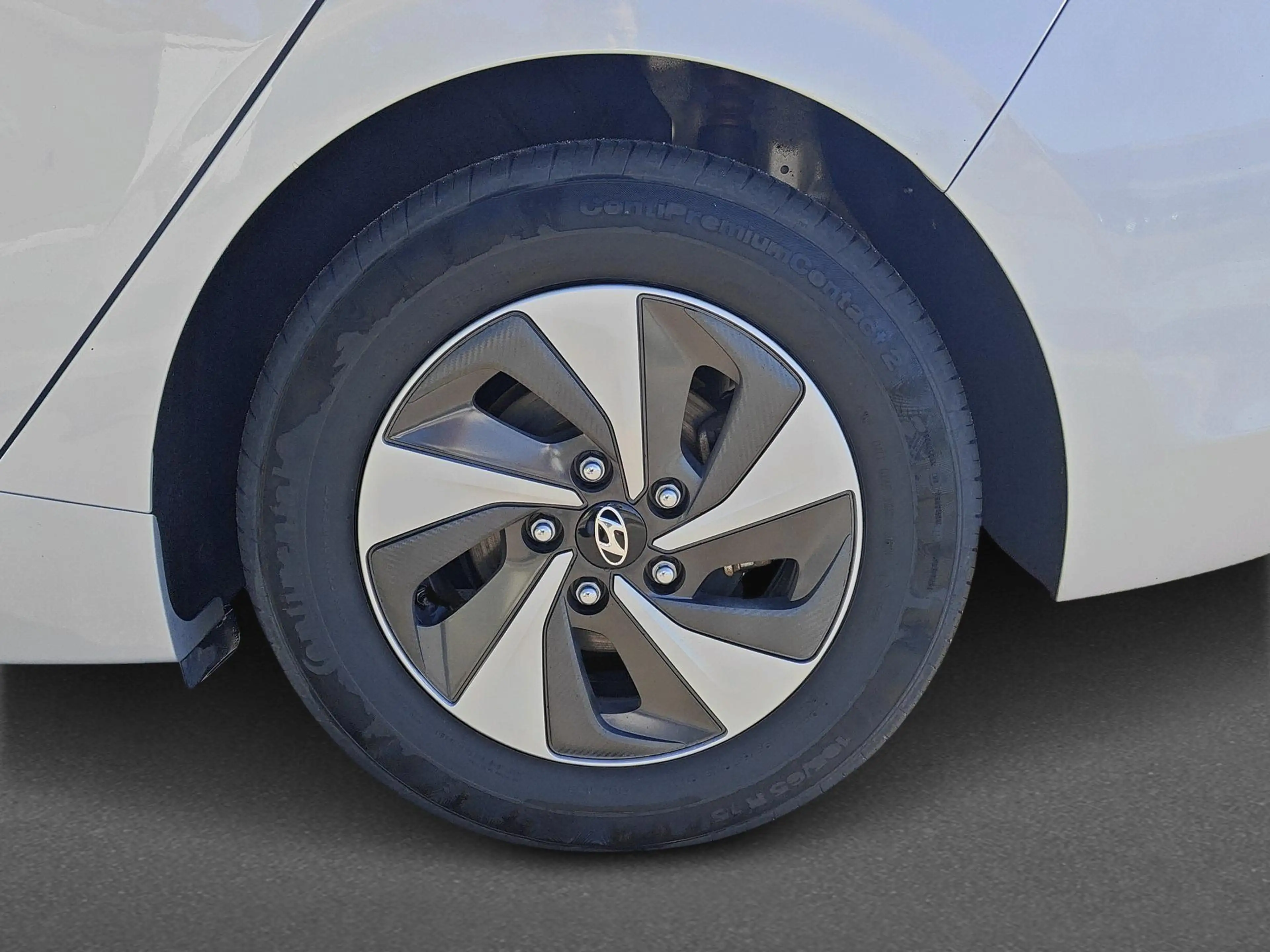 Hyundai IONIQ 1.6 GDi Comfort | Achteruitrijcamera | Apple Carpl — photo 11