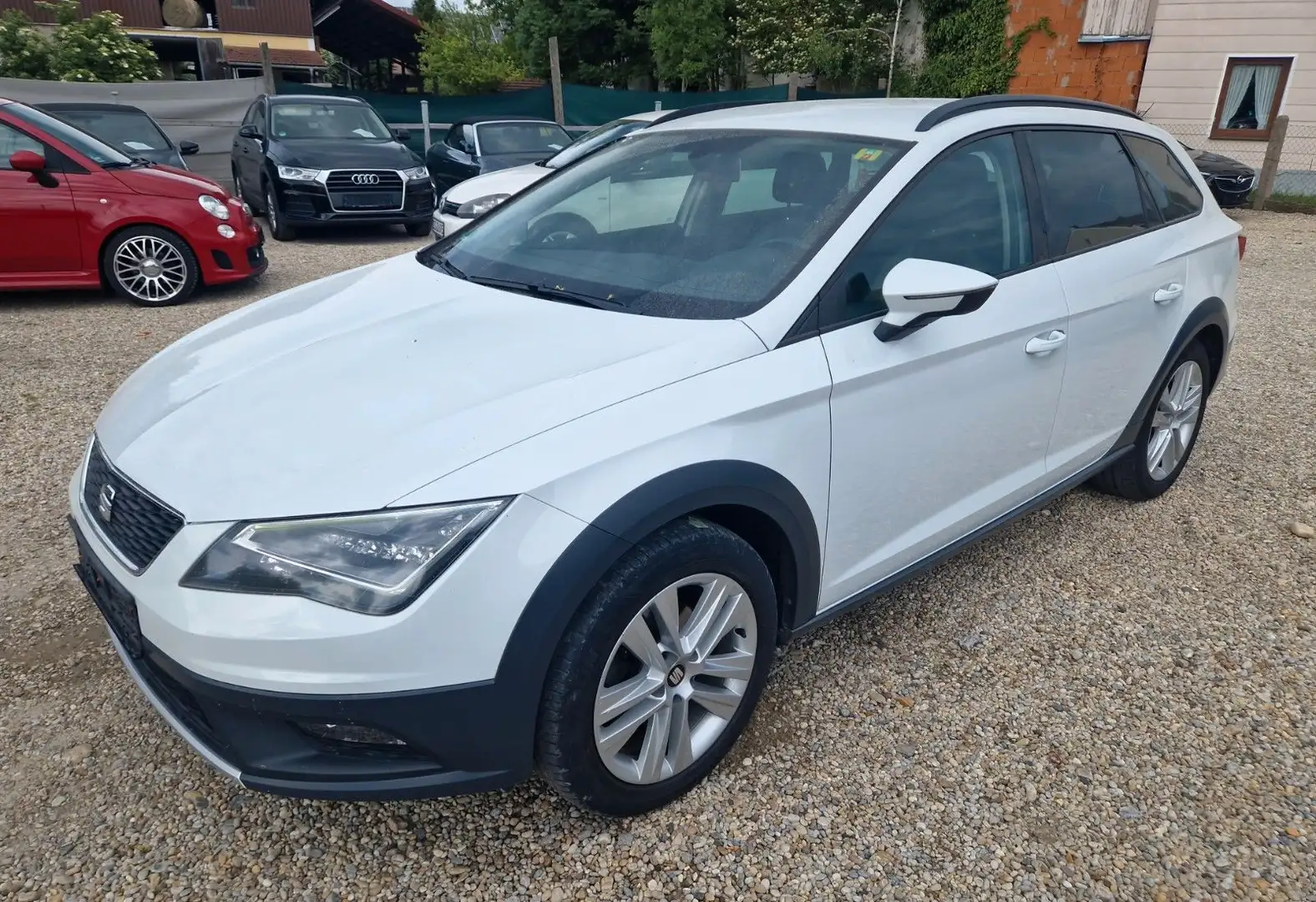 SEAT Leon TDI ST X-Perience 4Drive Weiß - 1