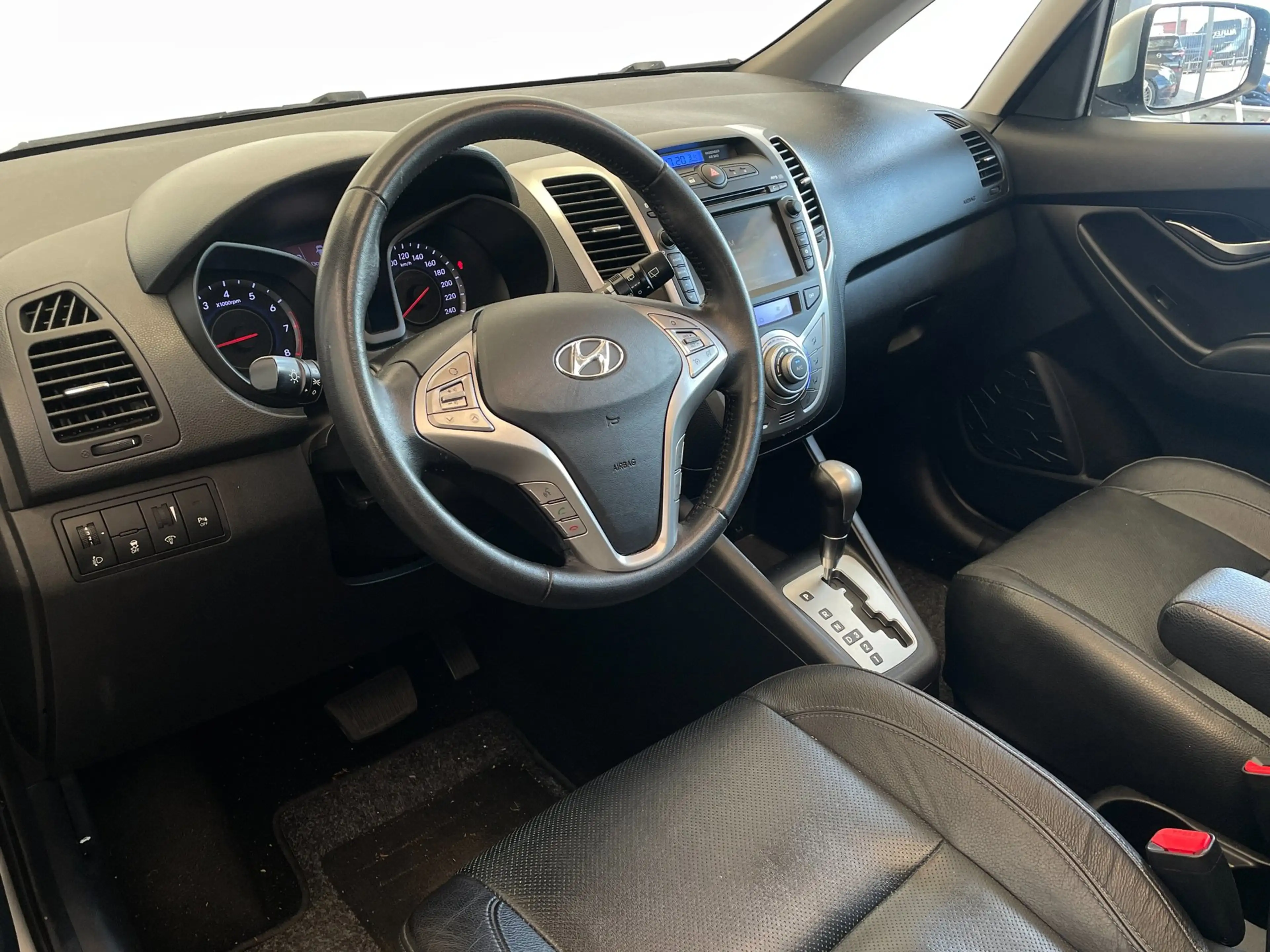 Hyundai iX20 1.6i i-Catcher|Automaat|Panoramadak|Leer|Stoelverw — photo 15