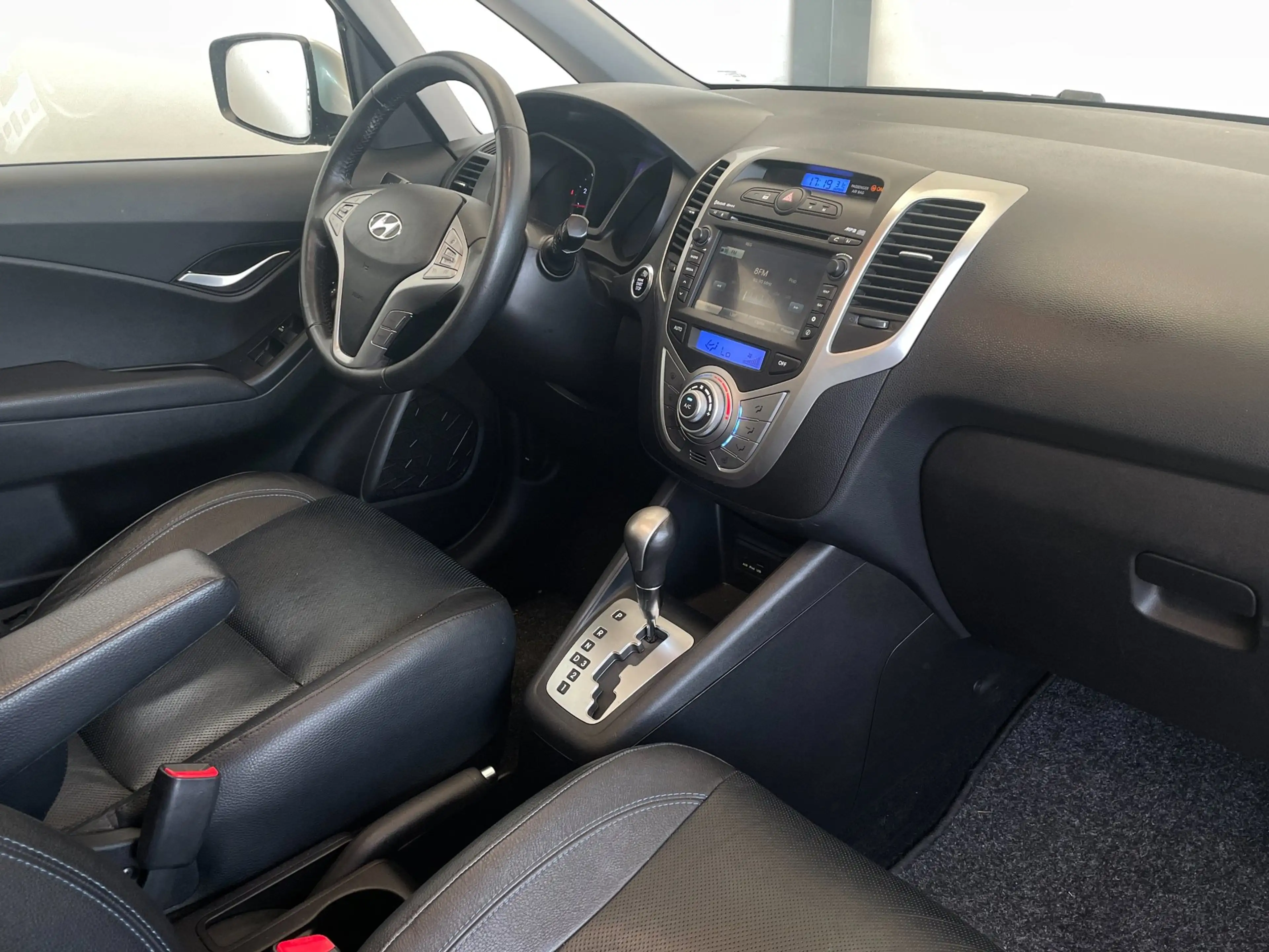 Hyundai iX20 1.6i i-Catcher|Automaat|Panoramadak|Leer|Stoelverw — photo 10