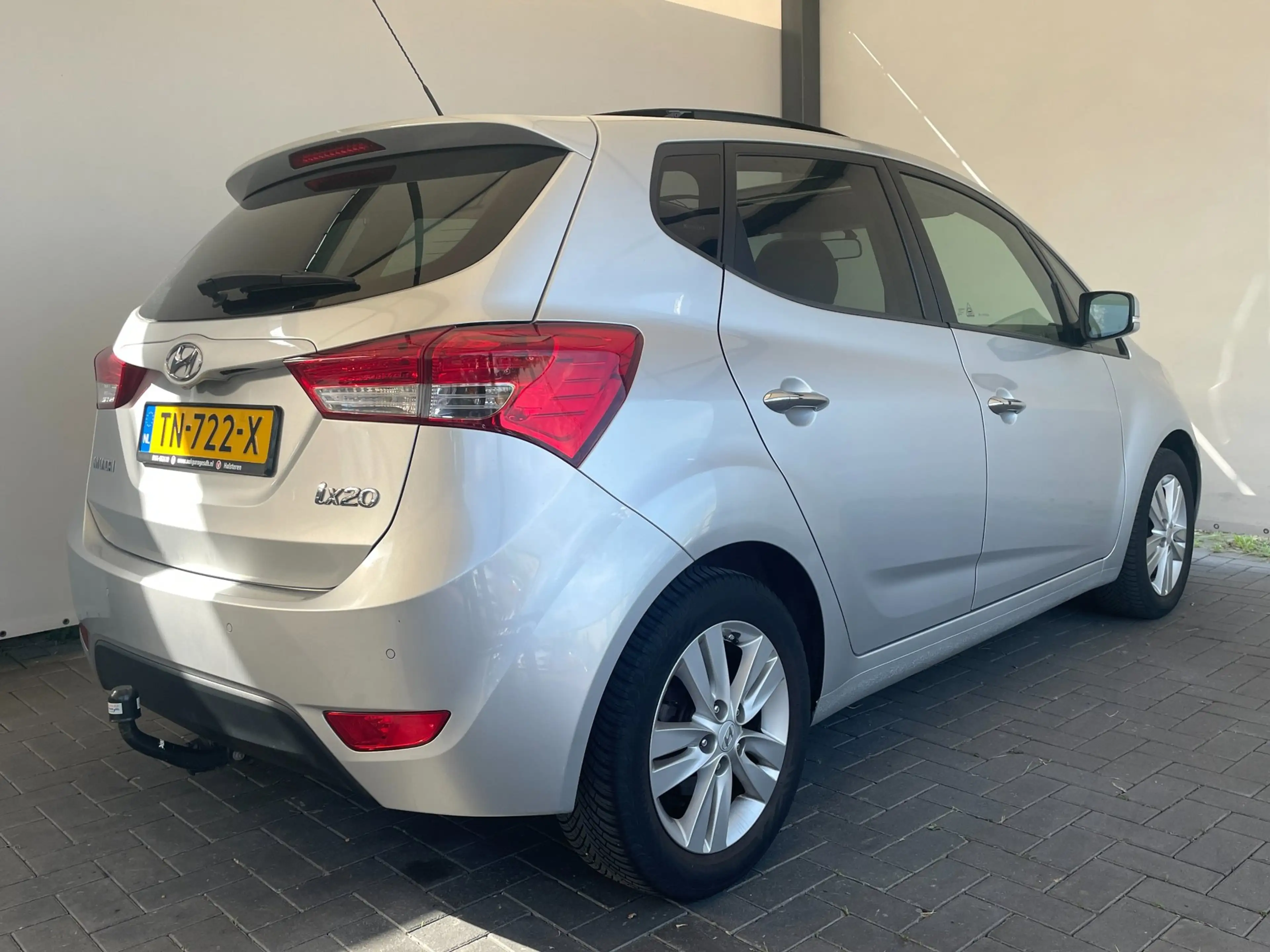 Hyundai iX20 1.6i i-Catcher|Automaat|Panoramadak|Leer|Stoelverw — photo 2