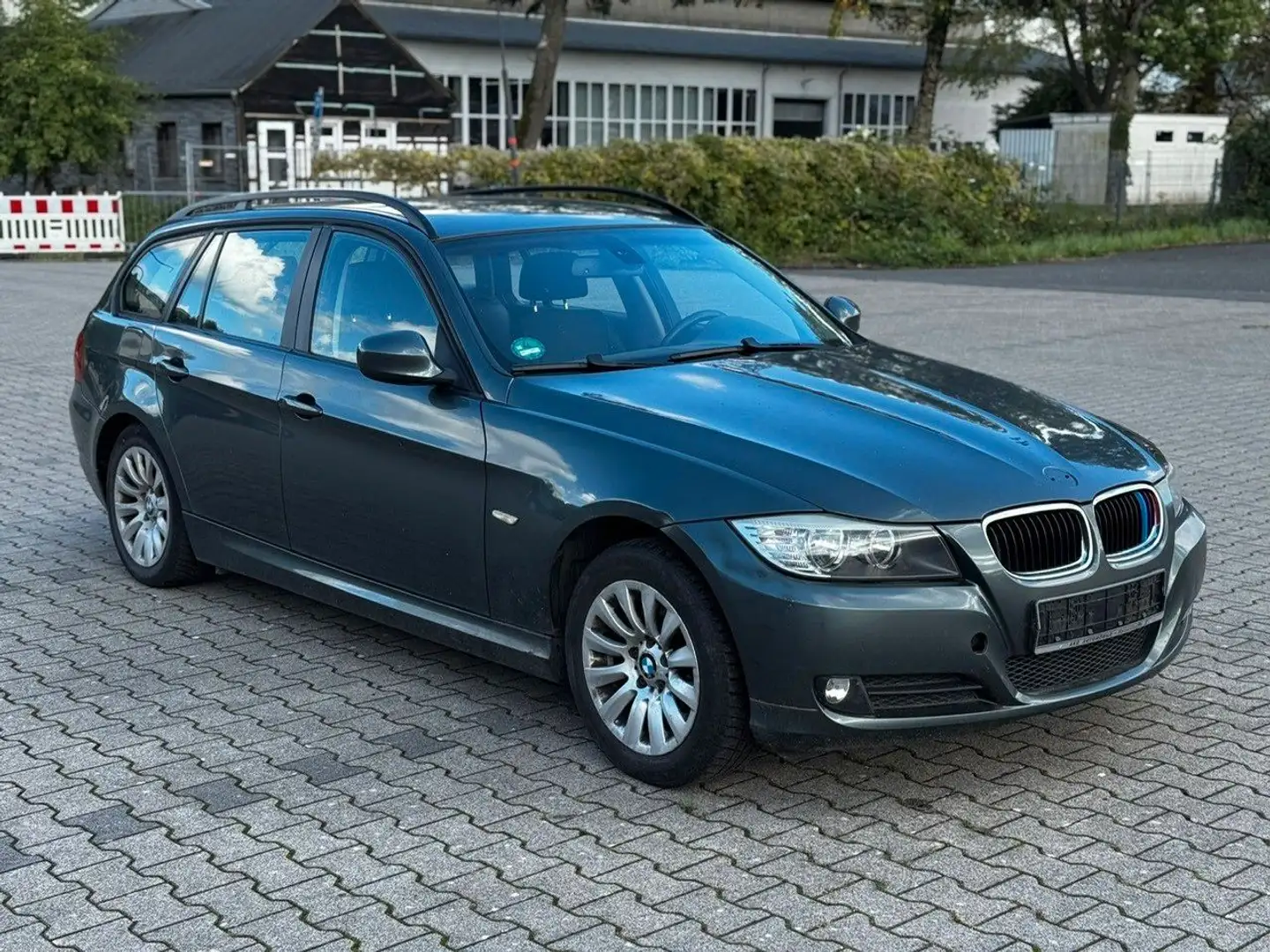 BMW 318 i touring Motorschaden !!! Grün - 2