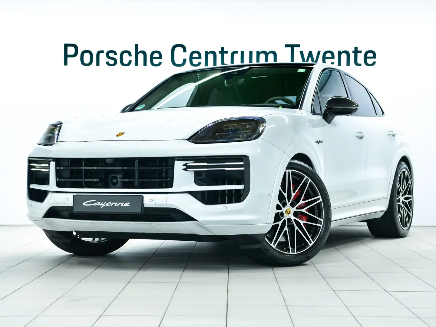 Porsche Cayenne Turbo E-Hybrid Coupé Wit - 1