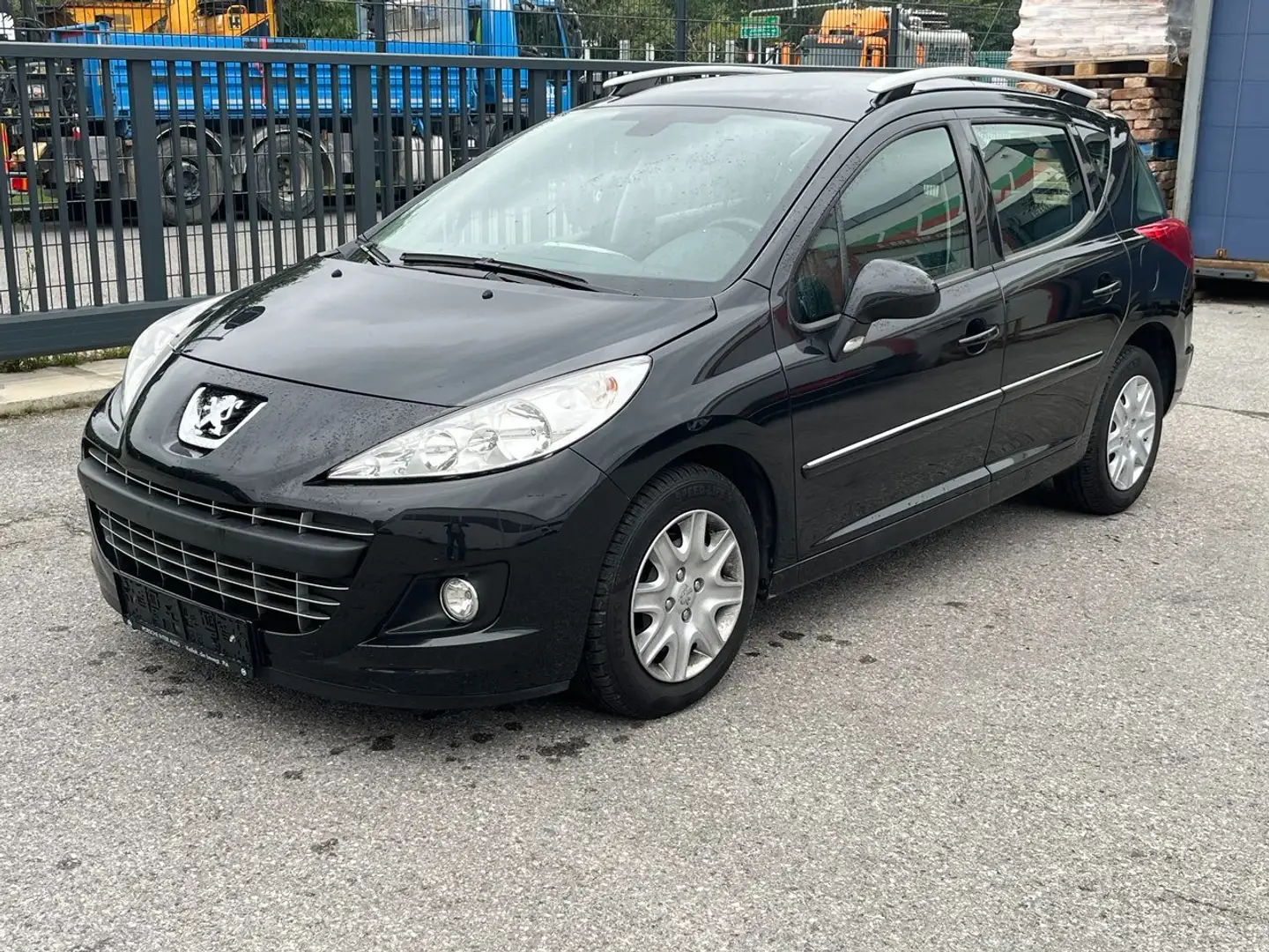 Peugeot 207 207Sw 1,4 Benzin 70 KW 95PS Klima Schwarz - 2