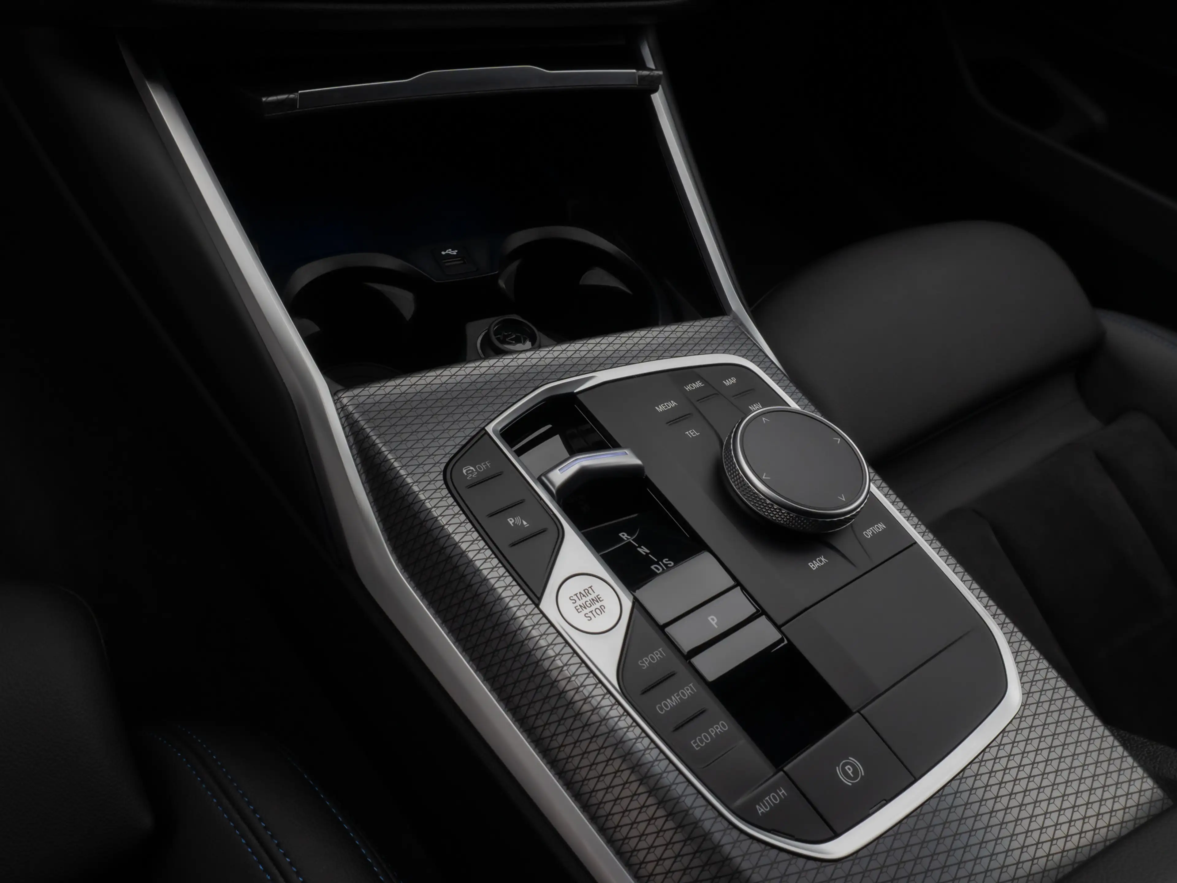BMW 340 Kamera HUD DAB HiFi Komfort Lenkradheiz — photo 23