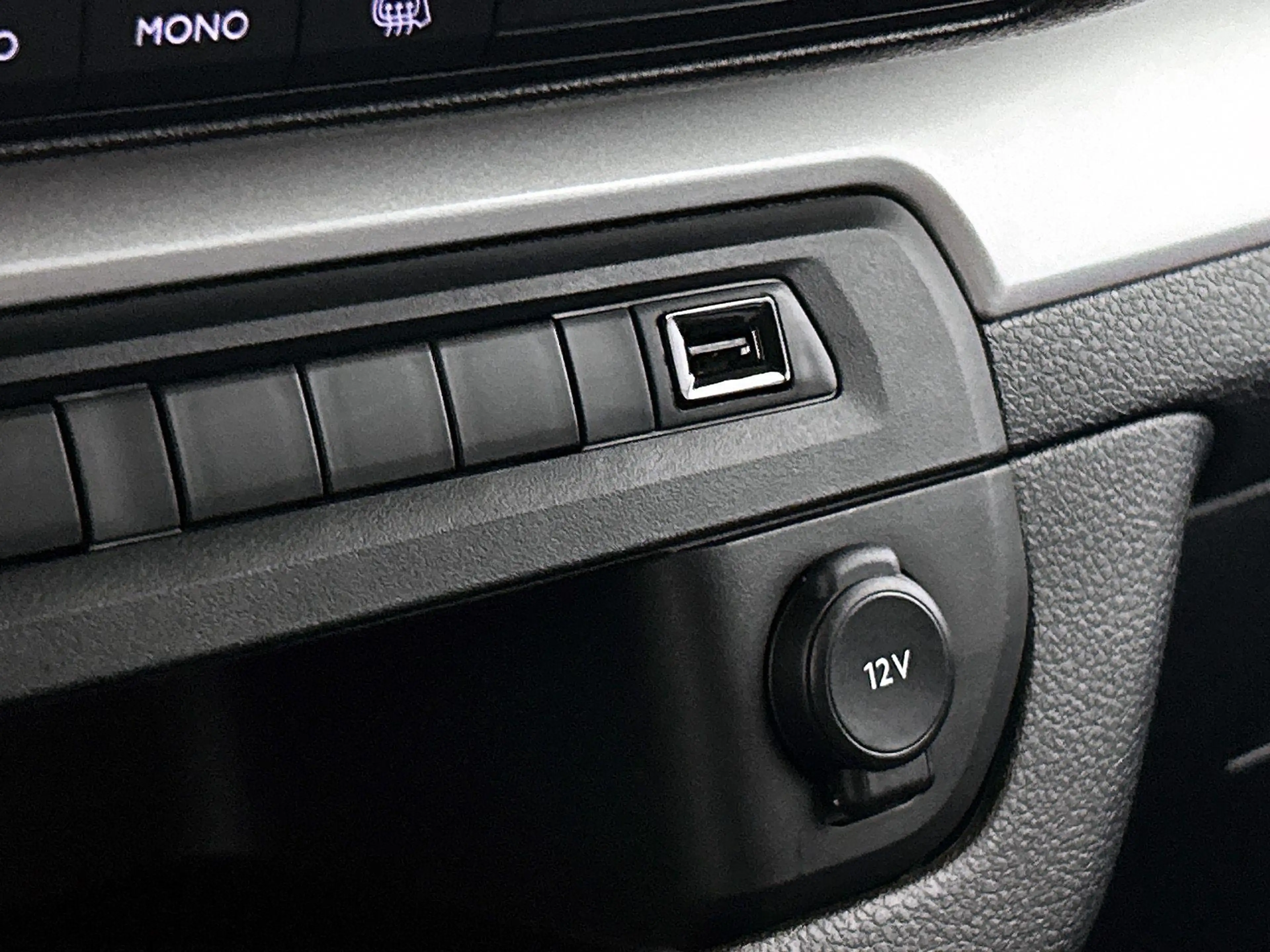 Opel Vivaro-e Electric L3 75 kWh — photo 12