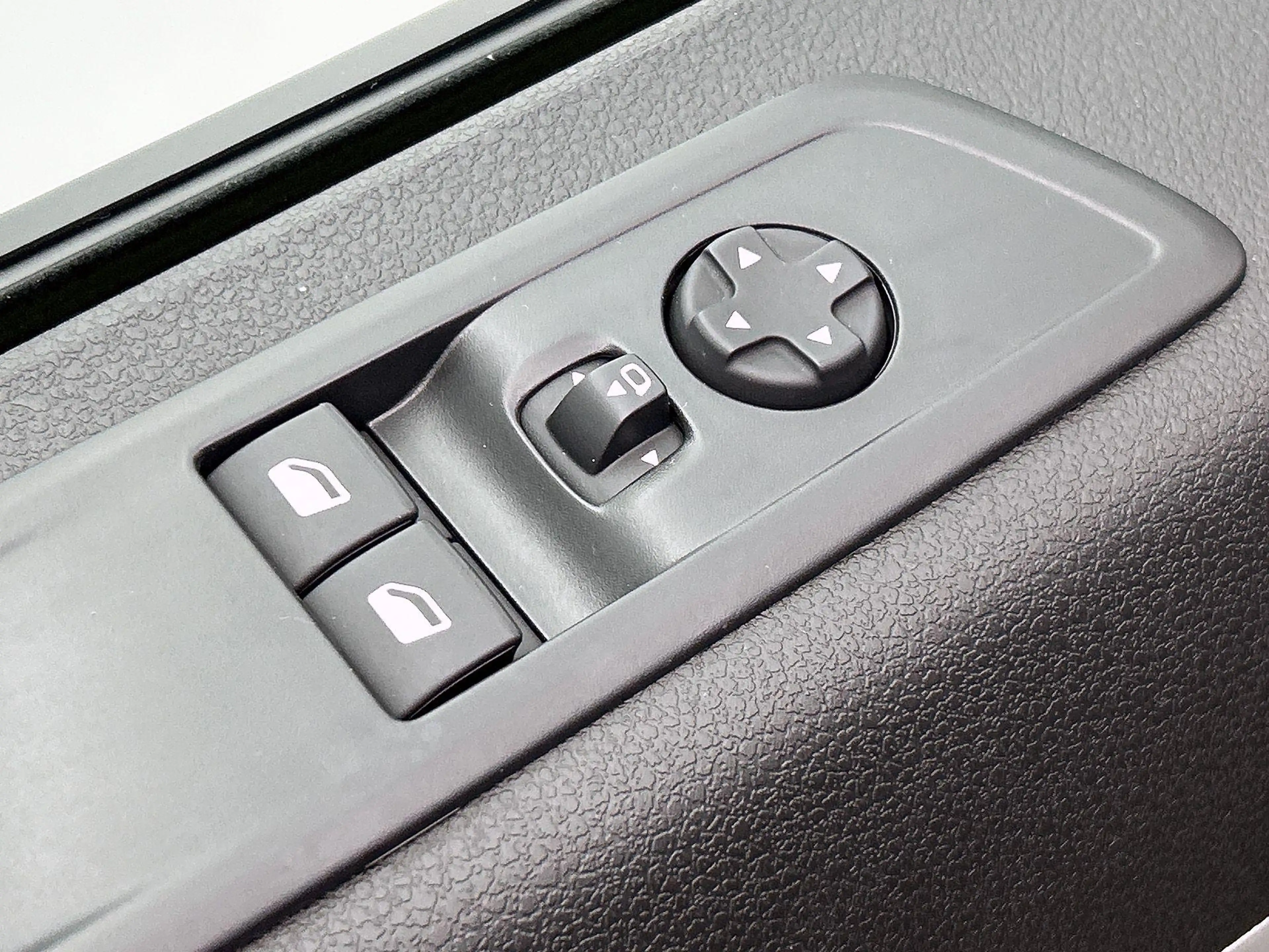 Opel Vivaro-e Electric L3 75 kWh — photo 14