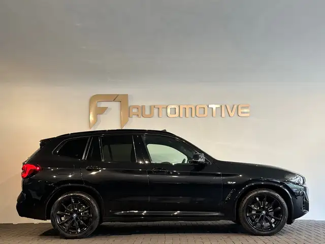 BMW X3 view 10