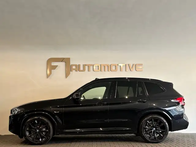 BMW X3 view 12