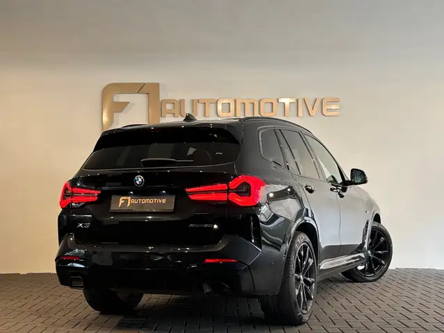 BMW X3 view 3