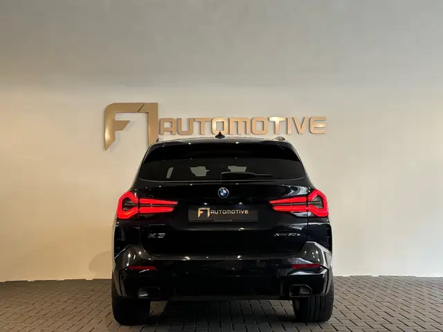 BMW X3 view 11