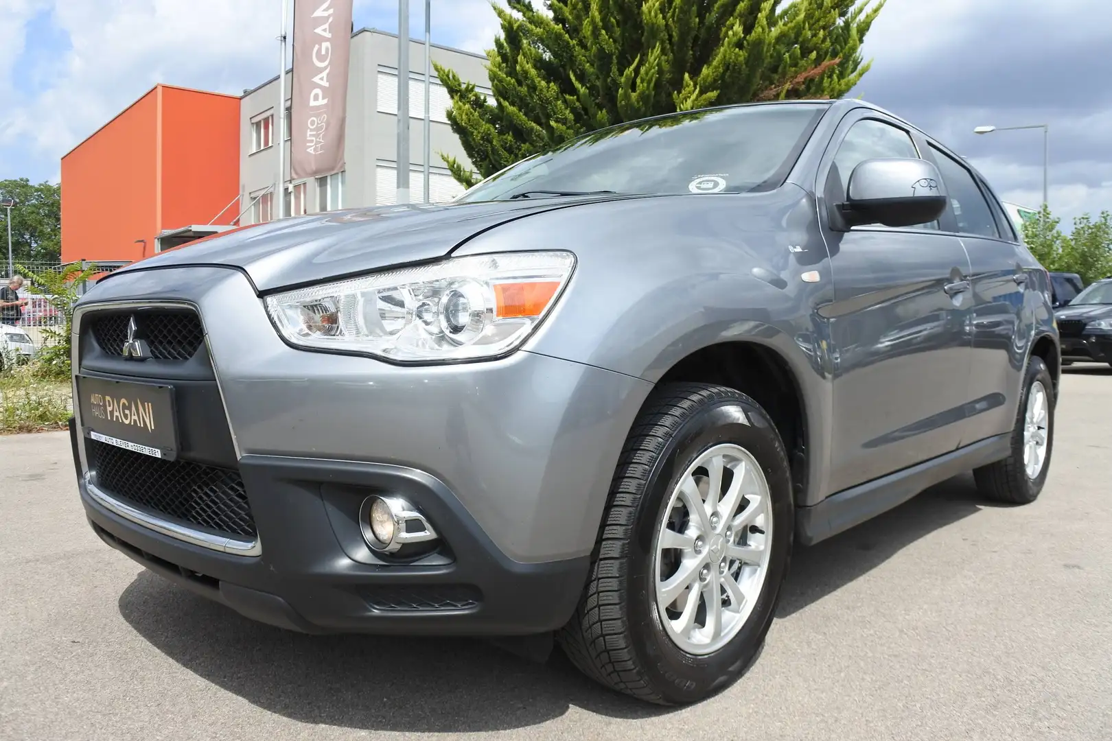 Mitsubishi ASX ASX 1,8 DI-D LP Intense/1.BESITZ/AHK/PICKERL NEU Grau - 2