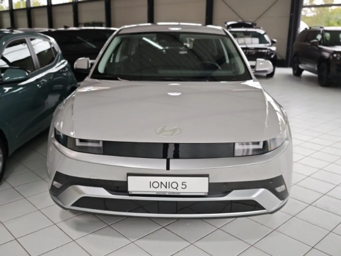 Hyundai IONIQ 5 Hyundai FL (170 PS) 2WD BASIS, Wärmepumpe Navi Dig Grau - 2