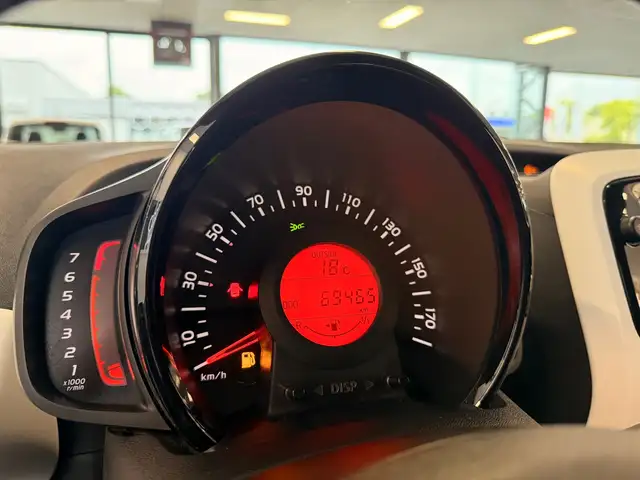 Citroen C1 view 9