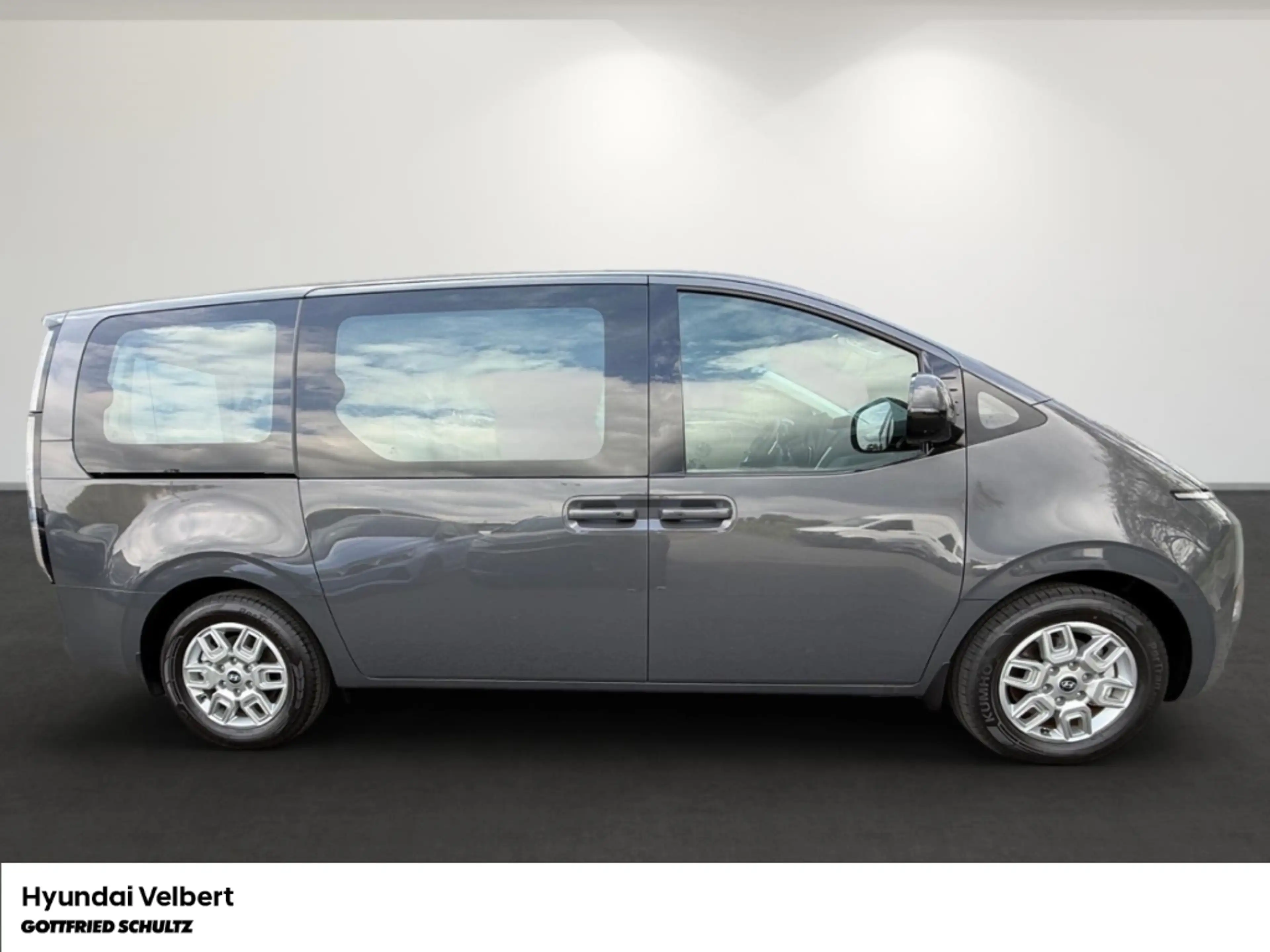 Hyundai STARIA HEV Trend 9-Sitzer 1.6 T-GDI Shuttle-Paket Park-Pa — photo 3