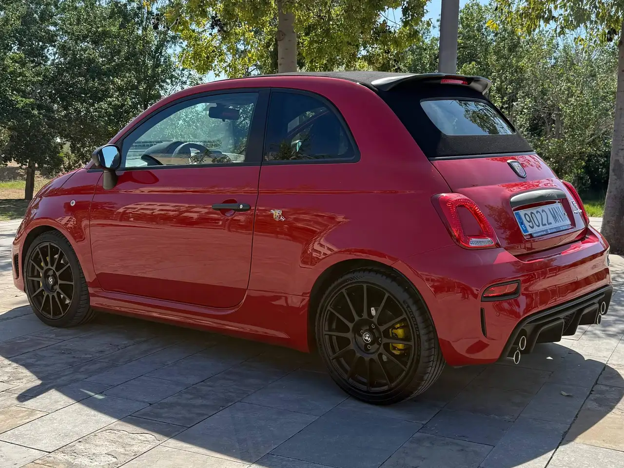 Abarth 695C 2024