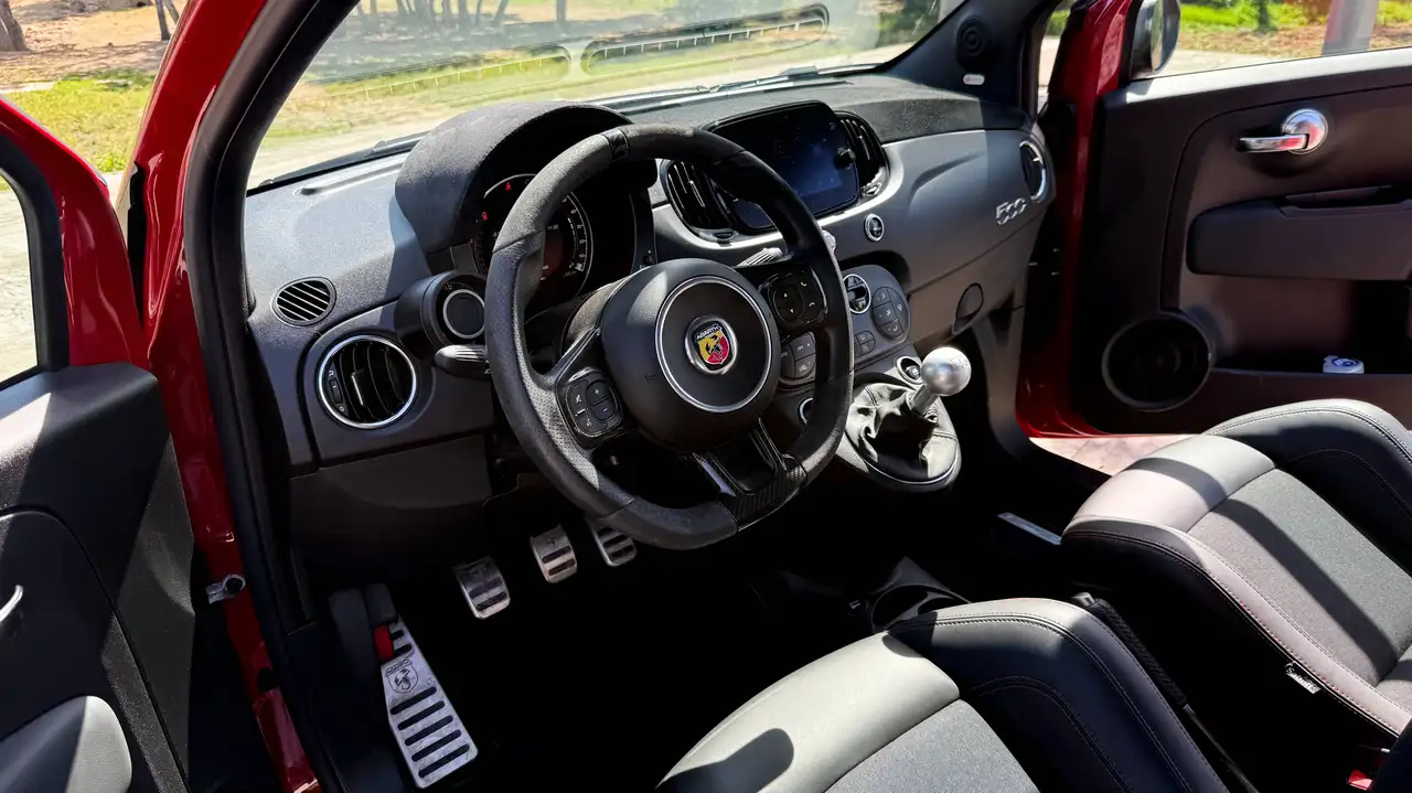 Abarth 695C 2024 — фото 8