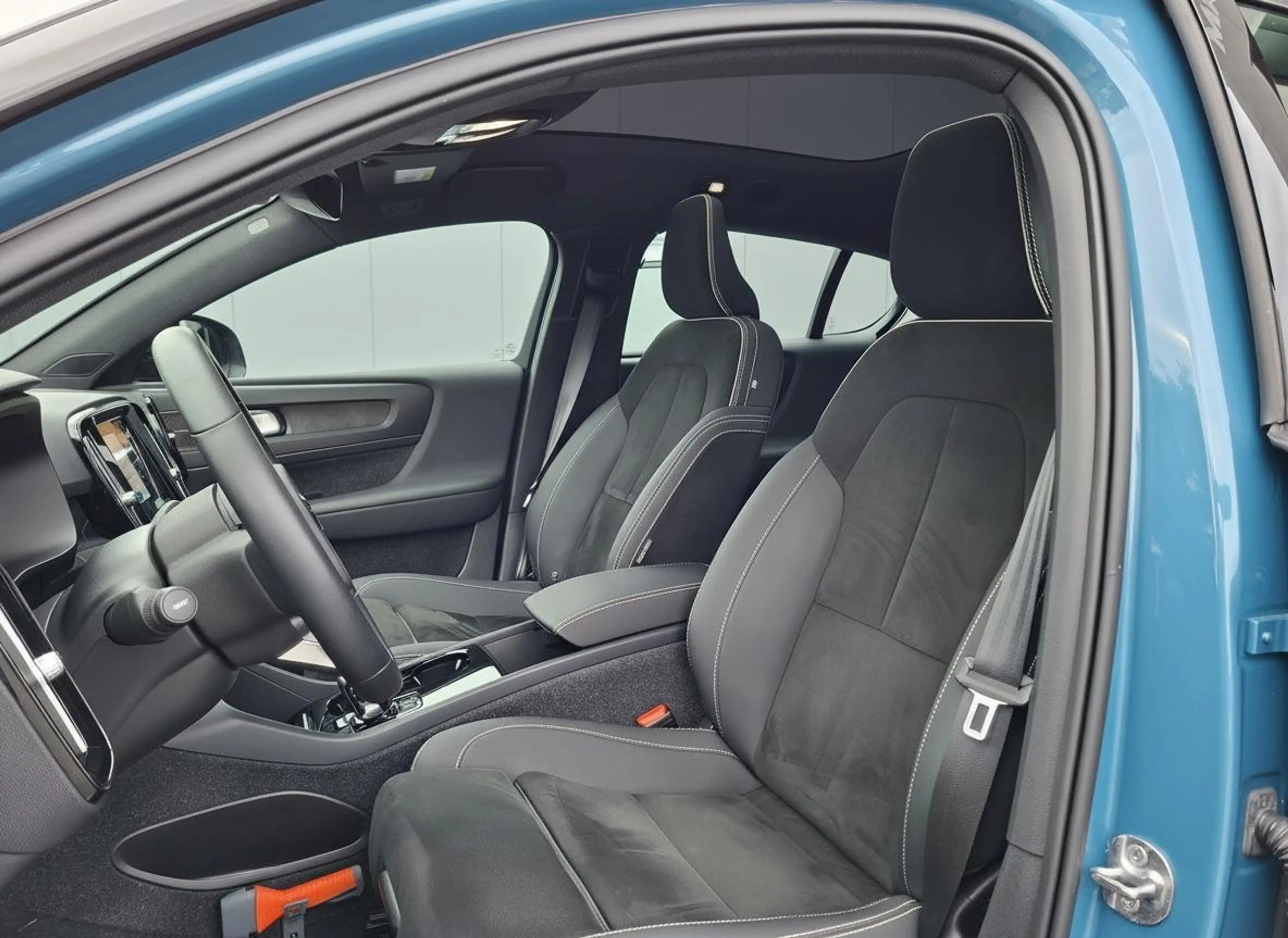 Volvo C40 Recharge Twin Intro Edition 78kWh | Pano | El. Tre — photo 8