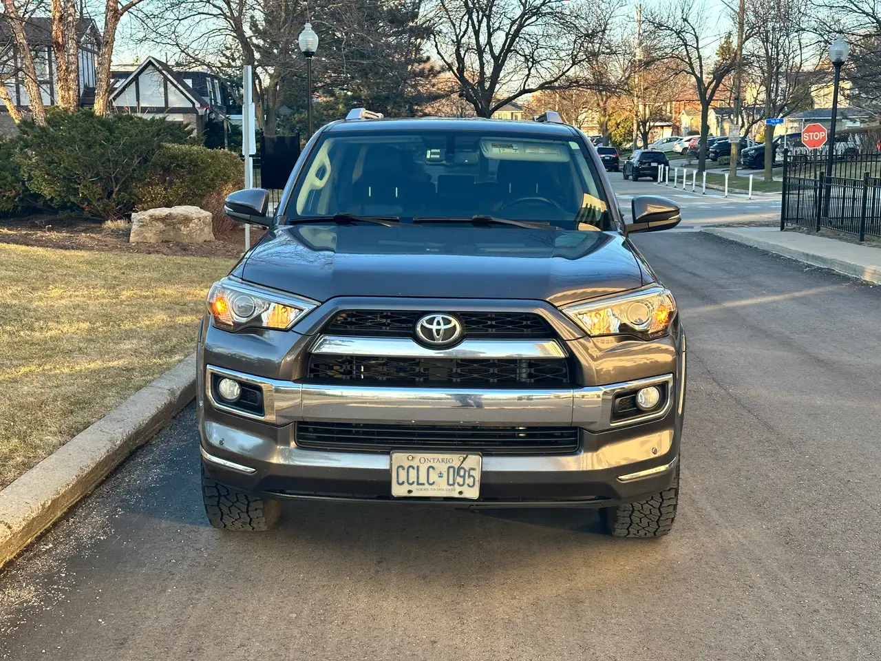 Toyota 4-Runner снимка Toyota 4-Runner