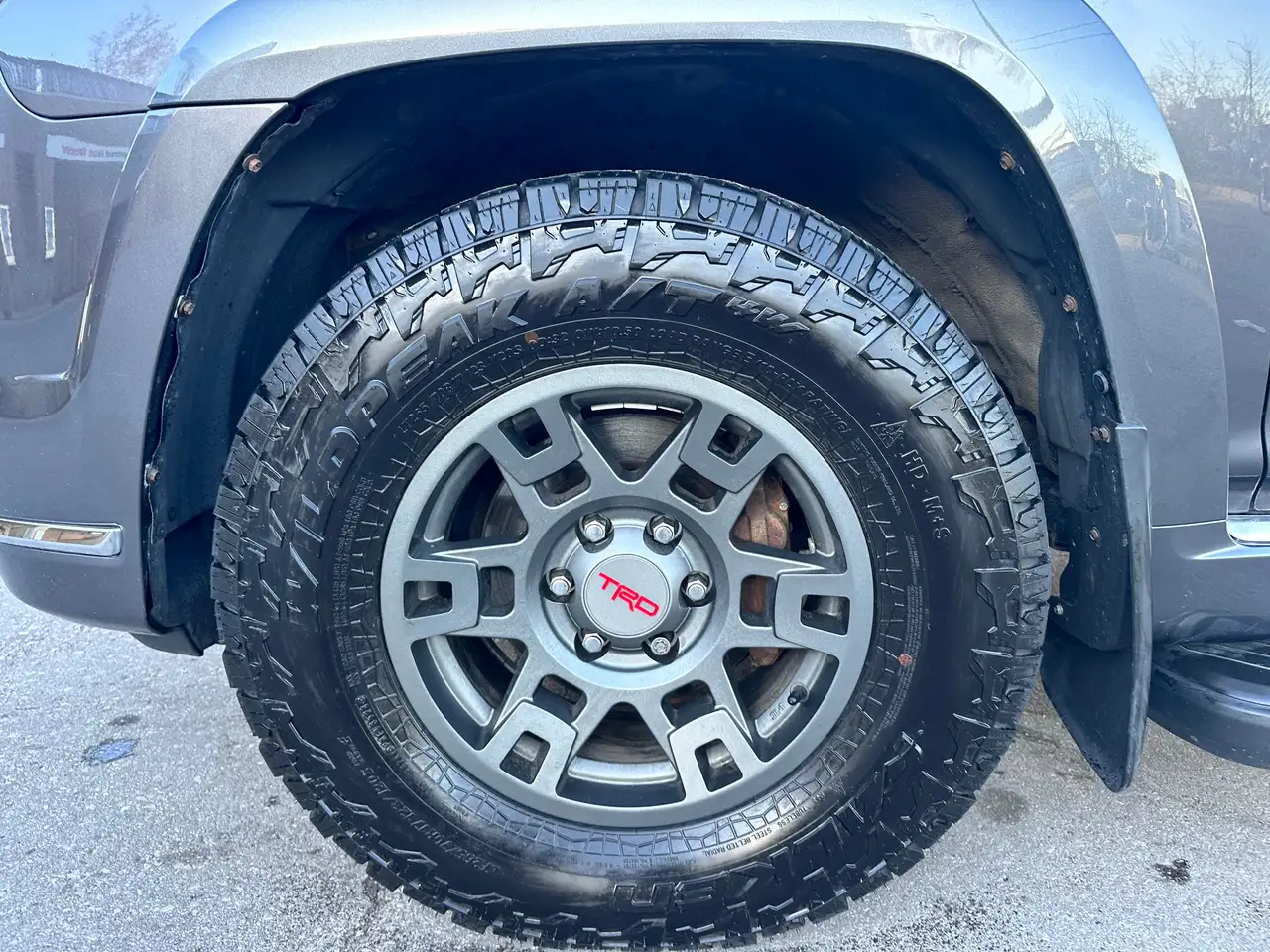 Toyota 4-Runner снимка Toyota 4-Runner