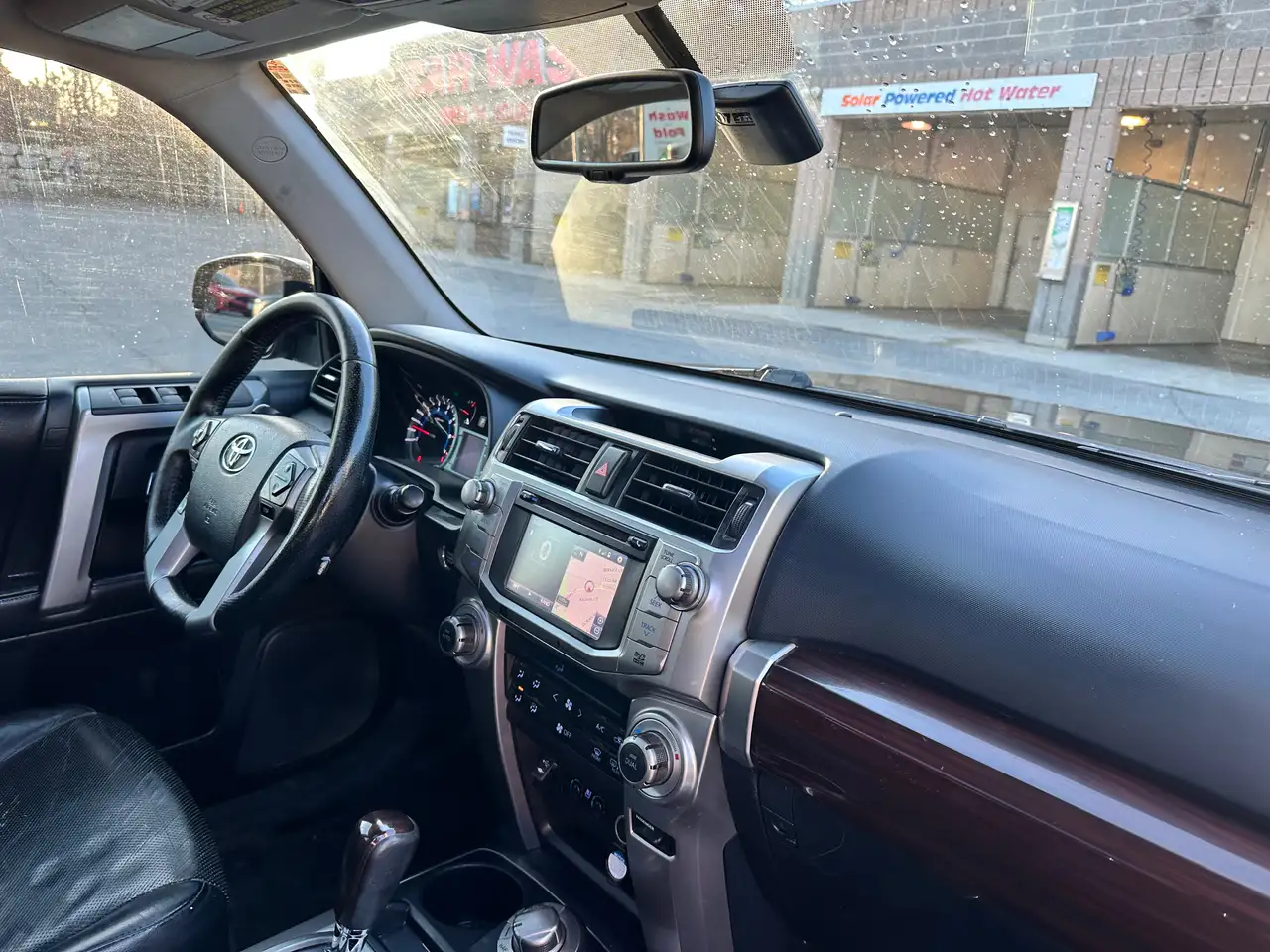 Toyota 4-Runner снимка Toyota 4-Runner
