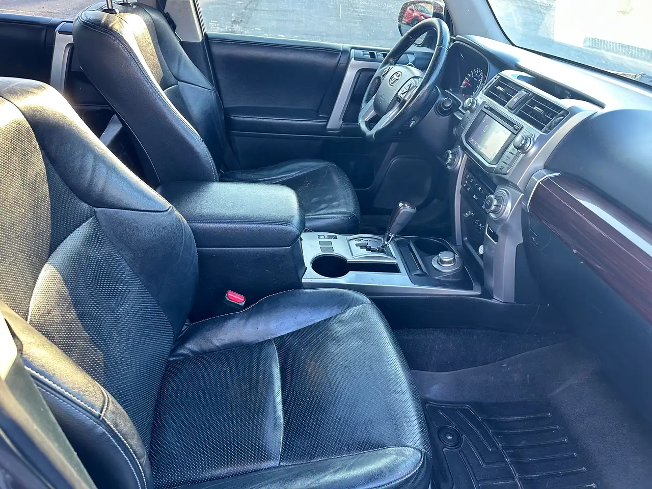 Toyota 4-Runner снимка Toyota 4-Runner