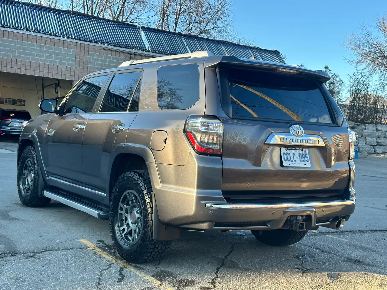 Toyota 4-Runner снимка Toyota 4-Runner