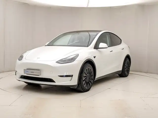 Tesla Model Y Long Range AWD