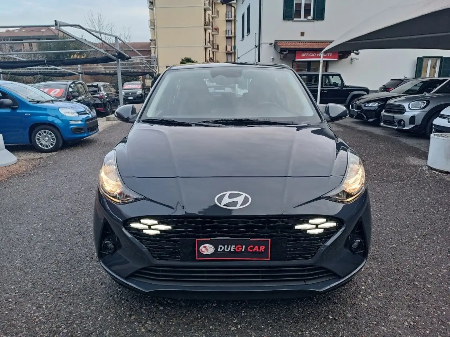 Hyundai i10 1.0 MPI Connectline Grau - 2