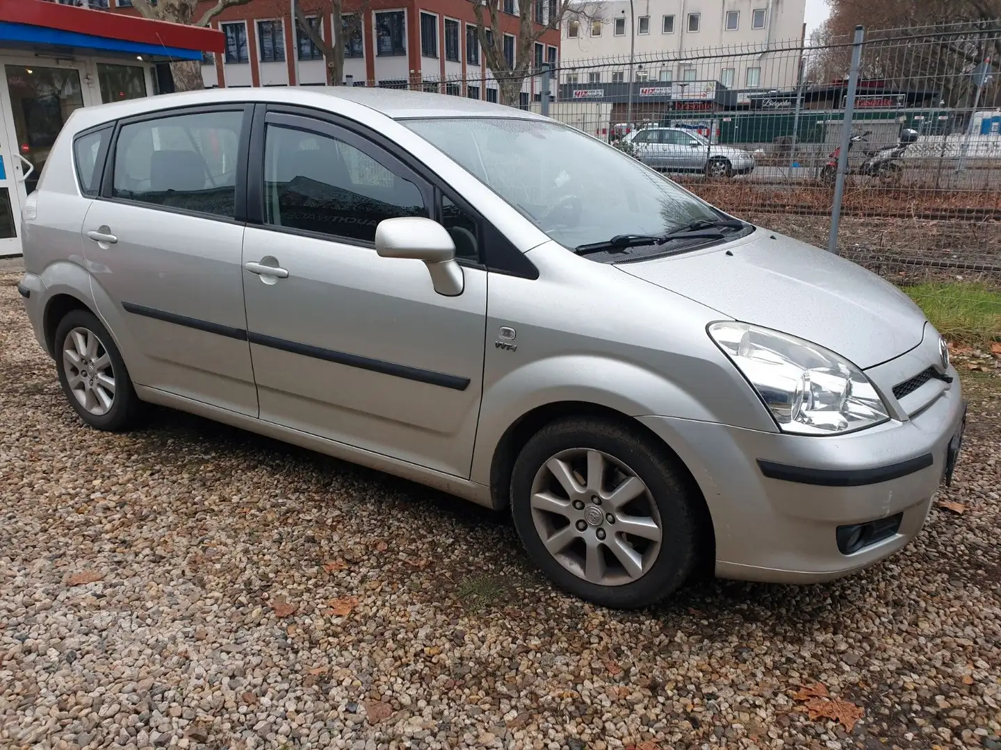 Toyota Corolla Verso 1.8 Executive*Automatikgetriebe* Серебристый - 2