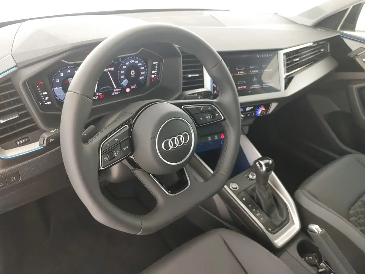 Audi A1 2026 — фото 13