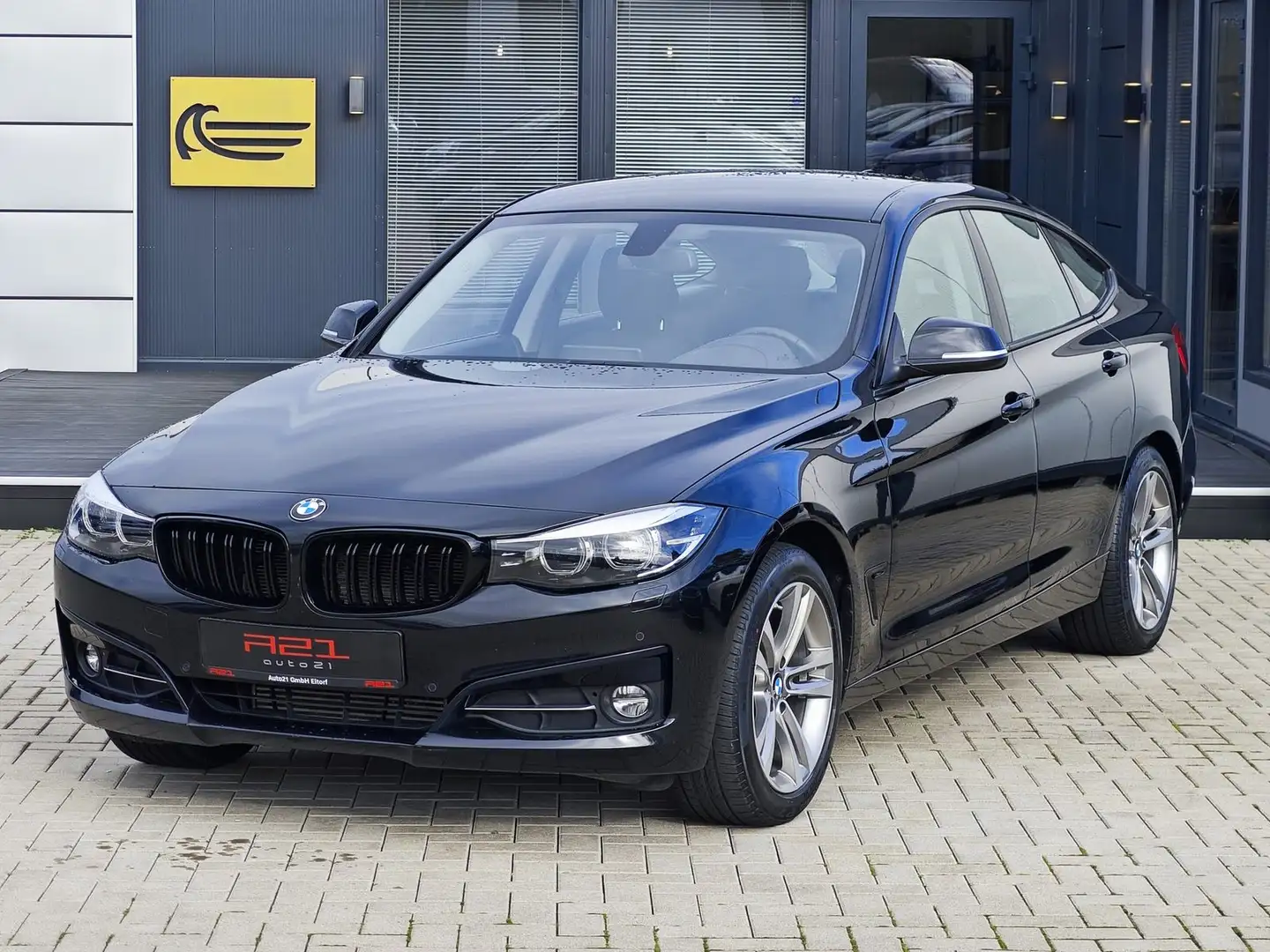 BMW 320 xDrive Sport Line|Navi-Prof|LED Schwarz - 1
