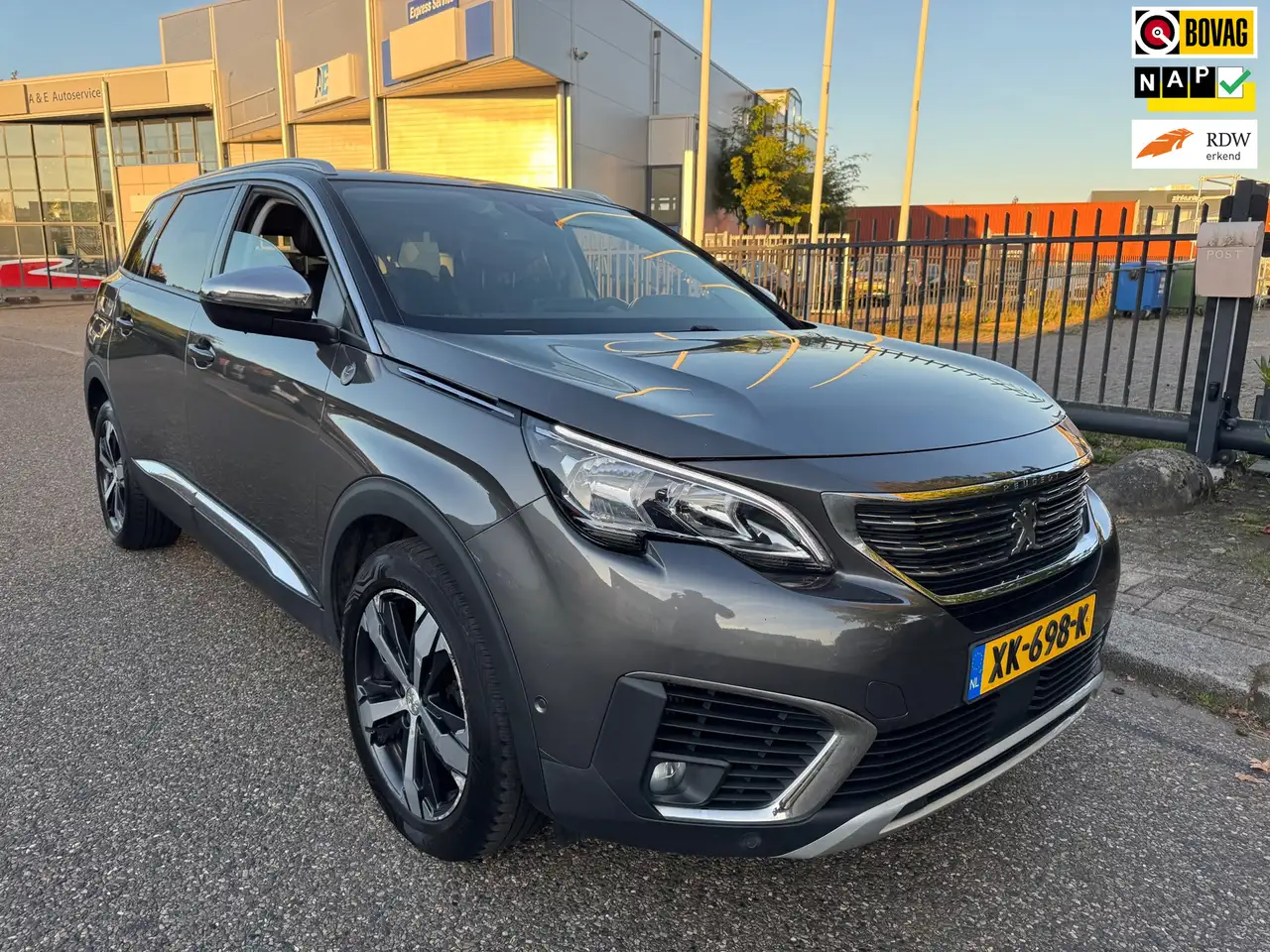 Peugeot 5008